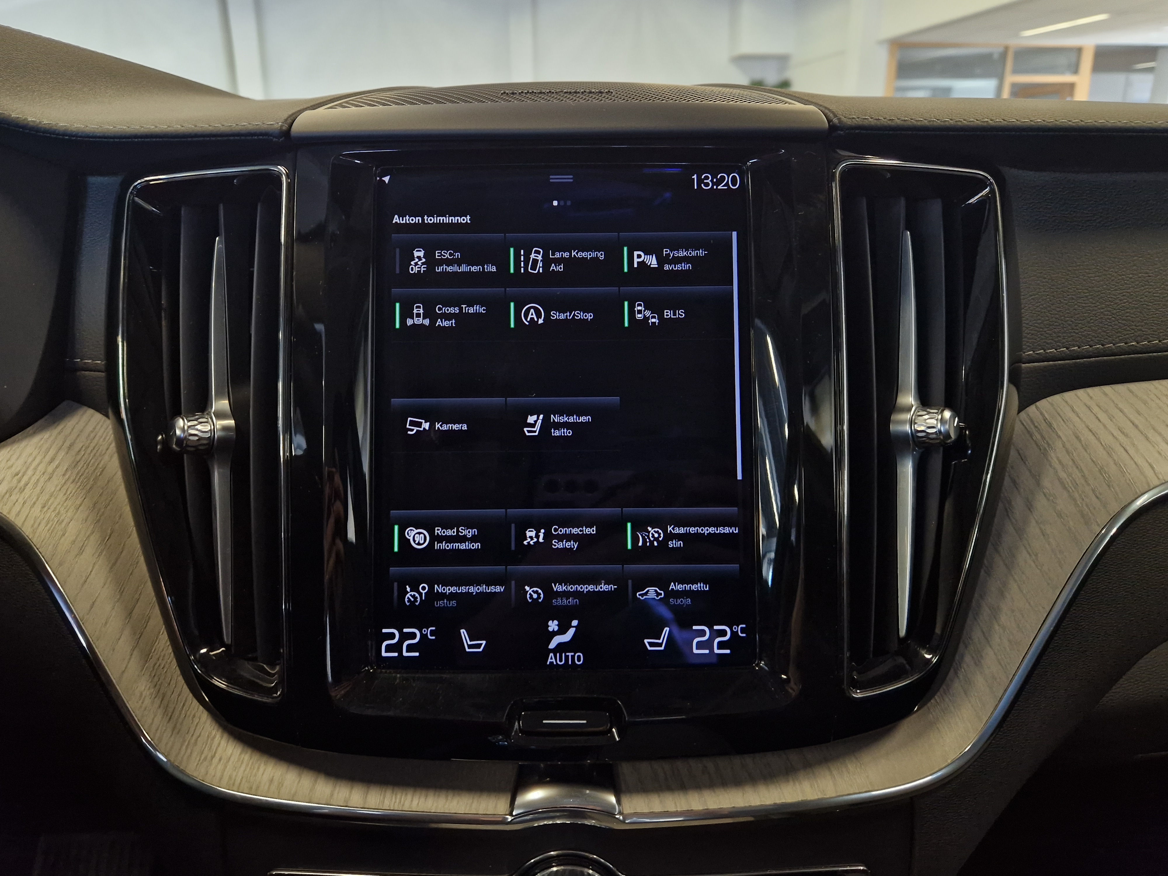 VOLVO XC60 2021