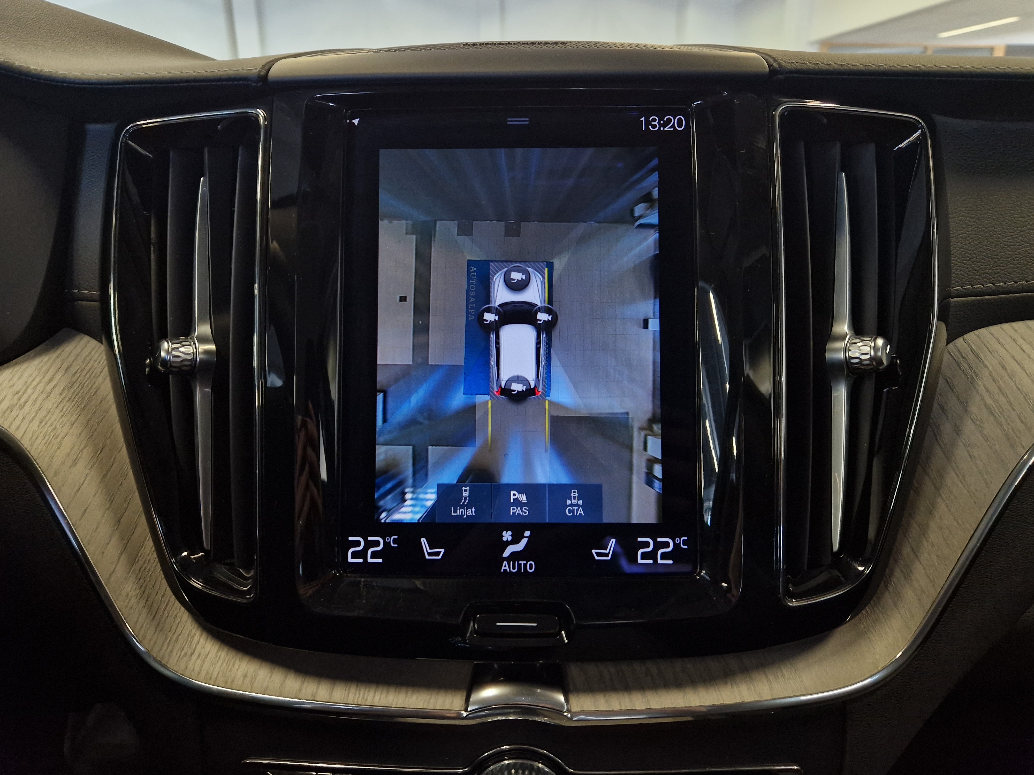VOLVO XC60 2021