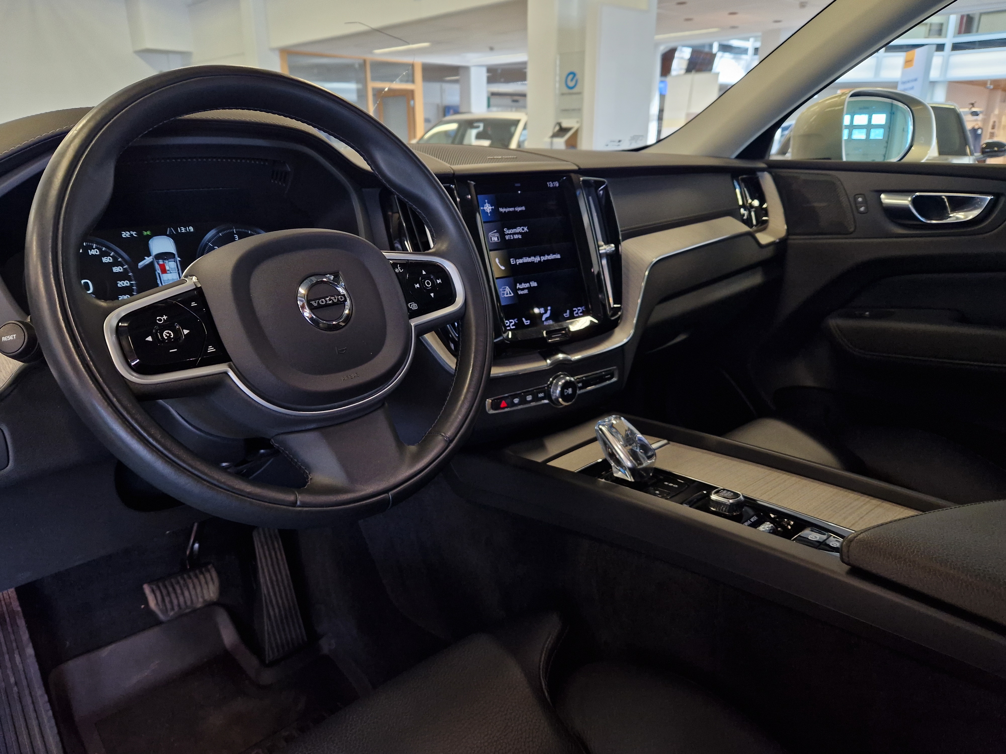VOLVO XC60 2021