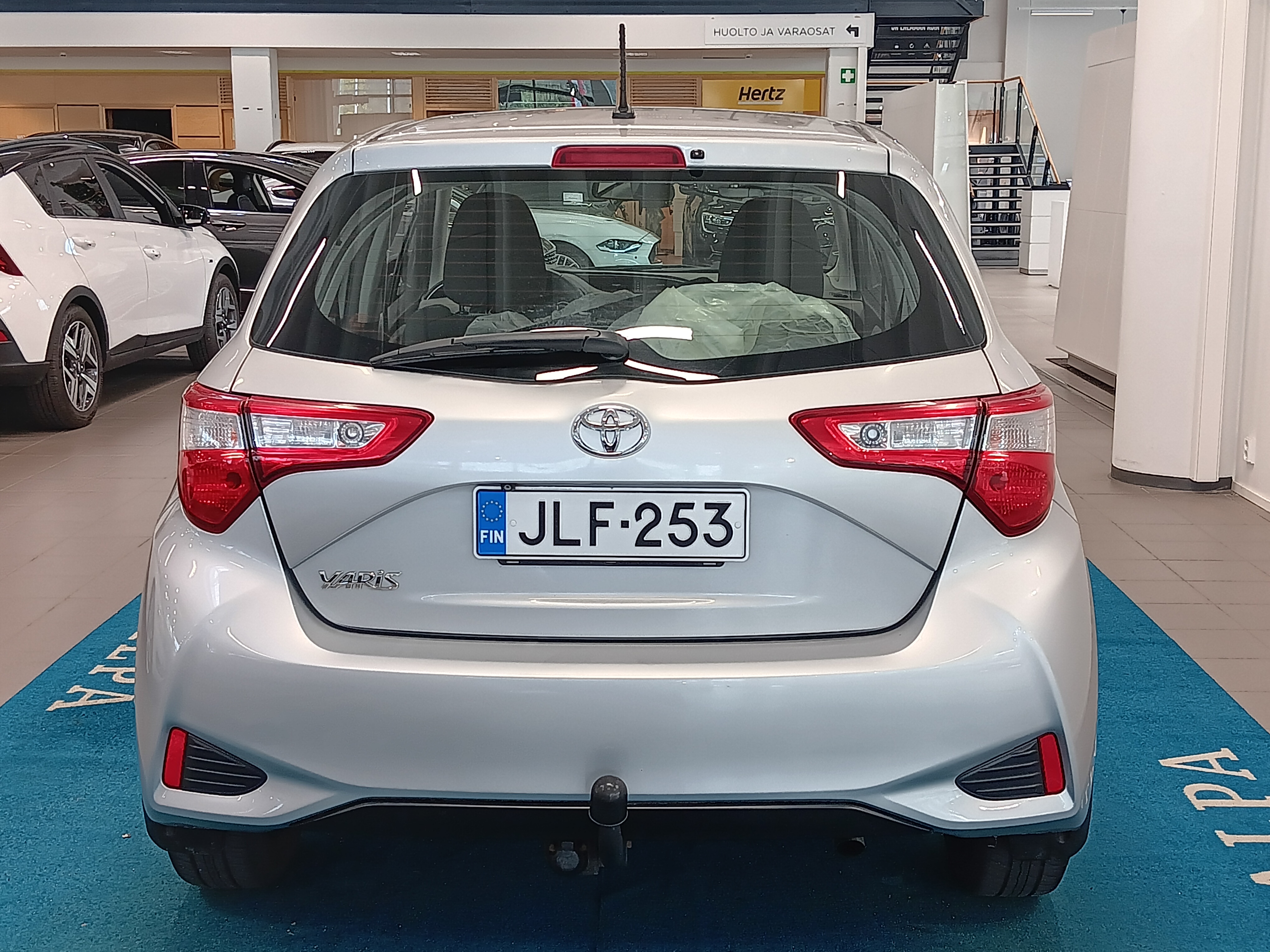 TOYOTA Yaris 2018