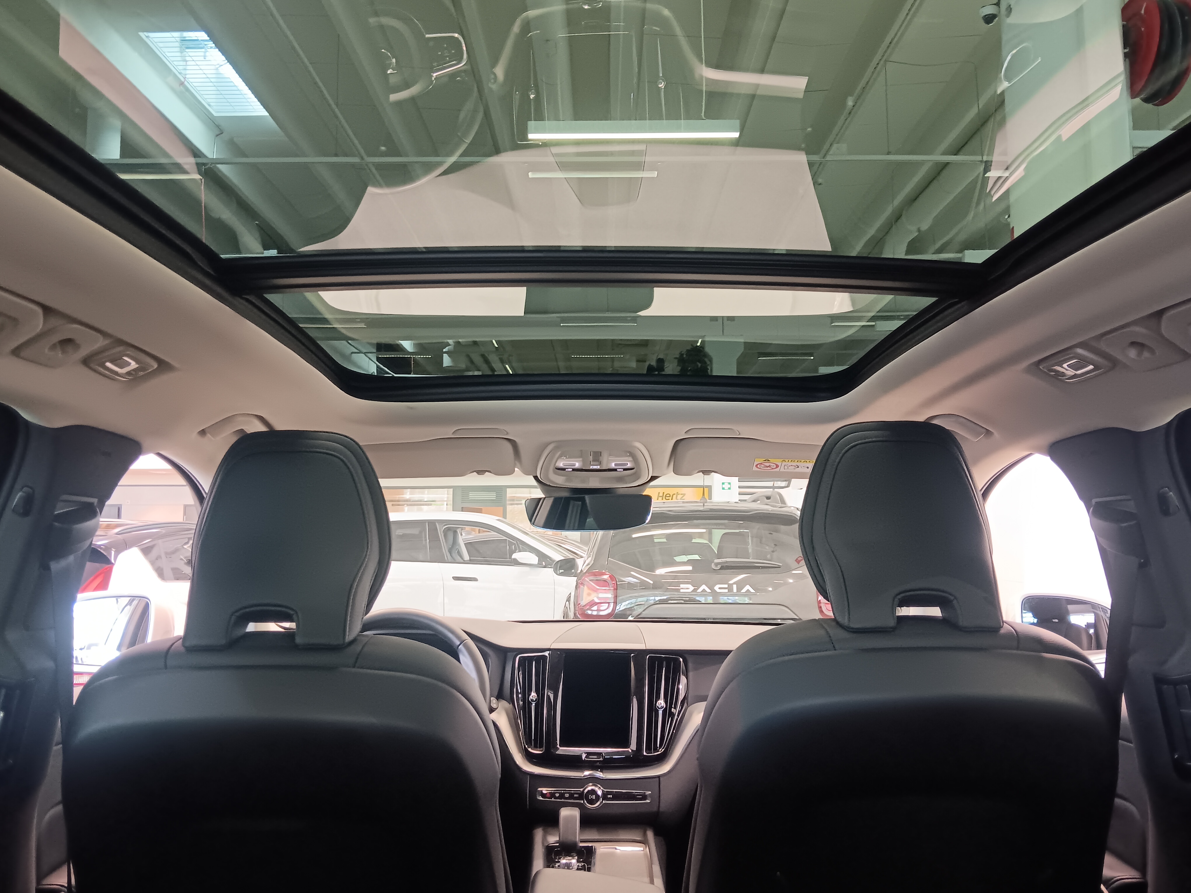 VOLVO XC60 2023