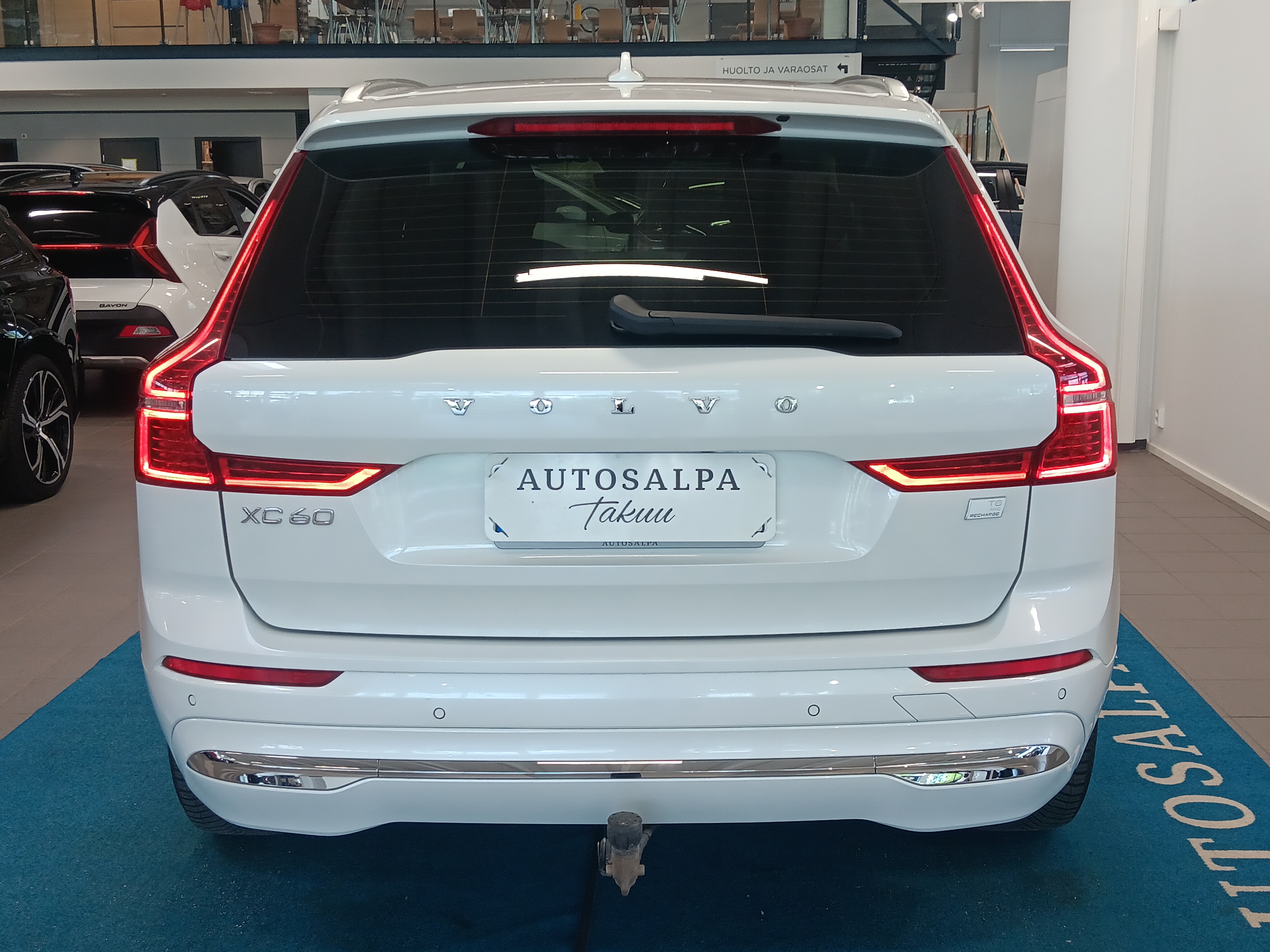 VOLVO XC60 2023