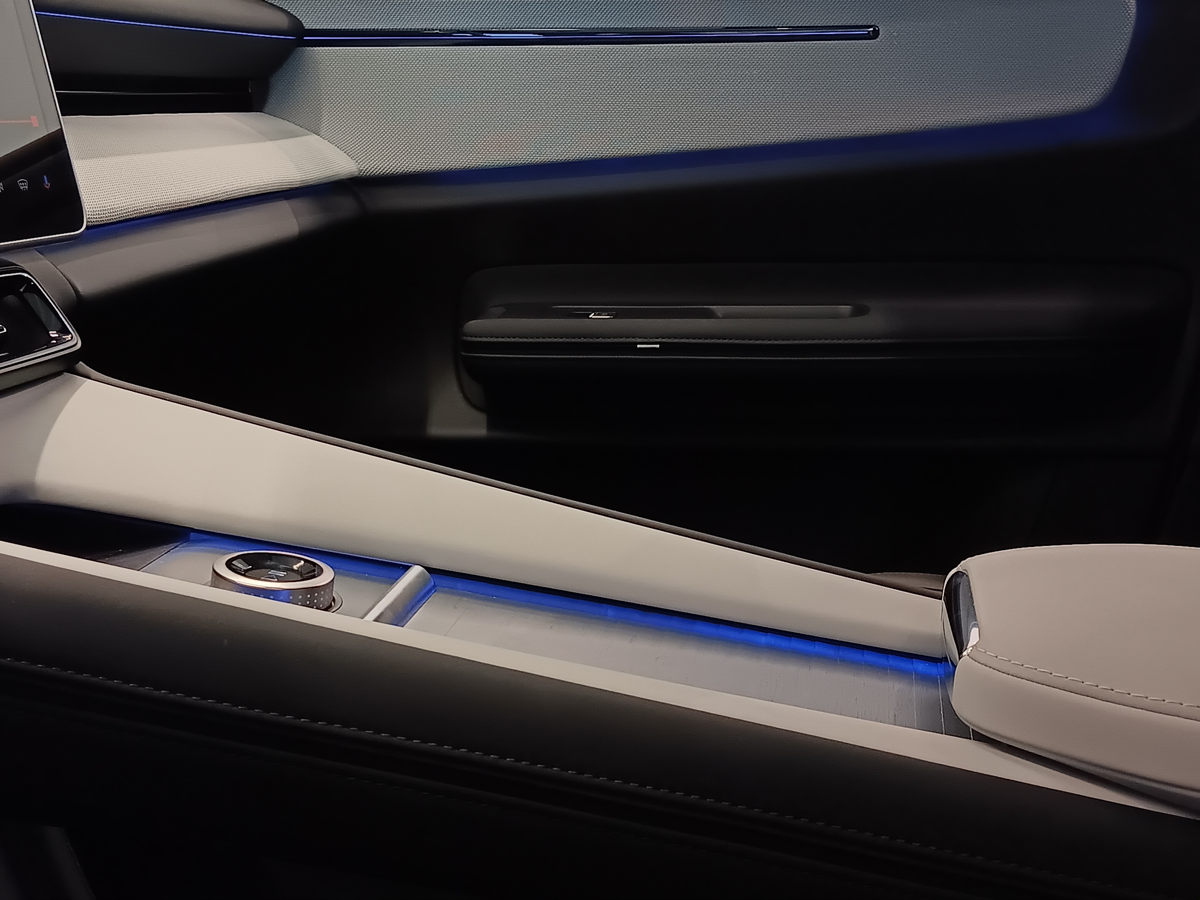 POLESTAR 4 2026