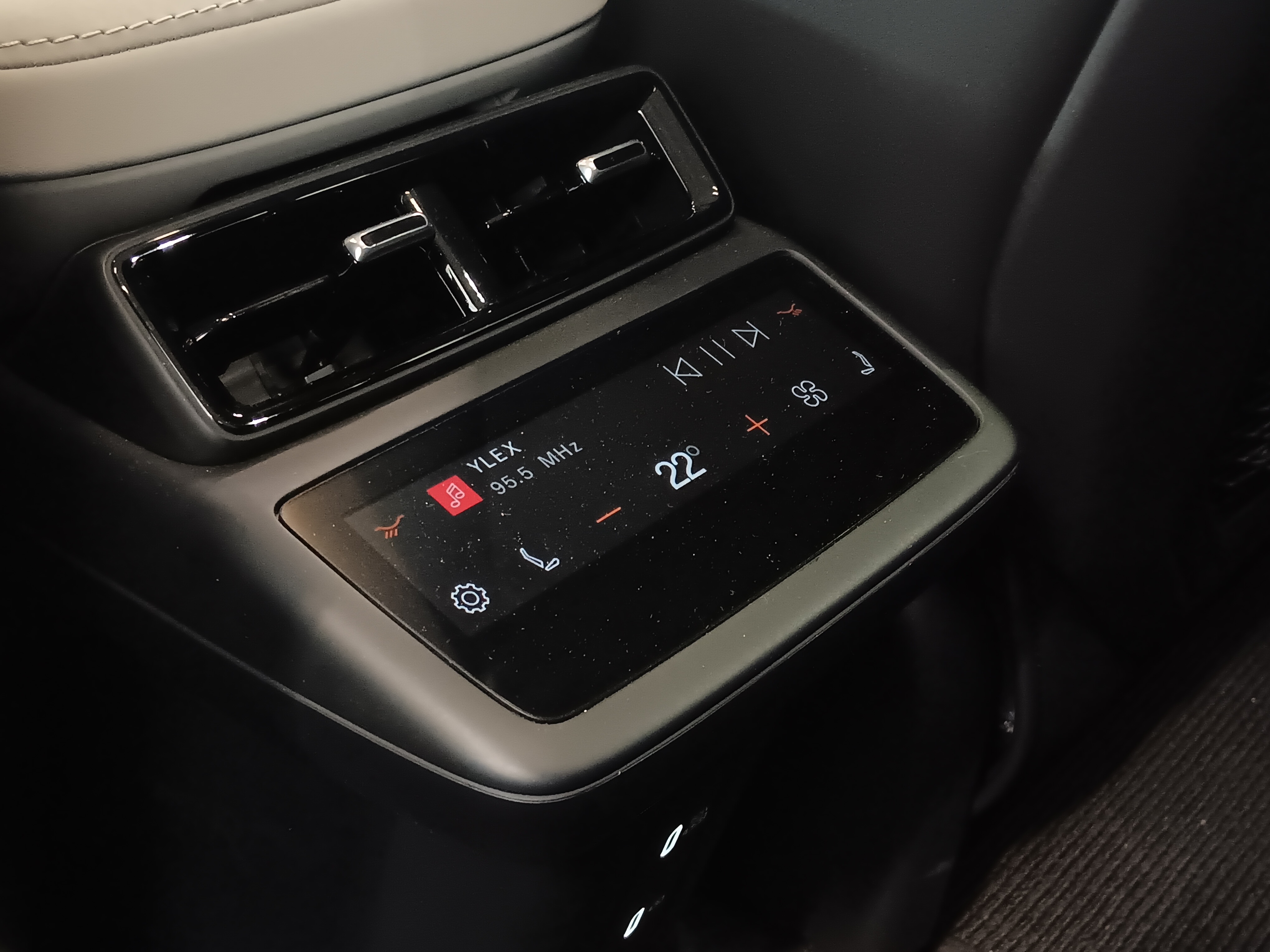 POLESTAR 4 2026