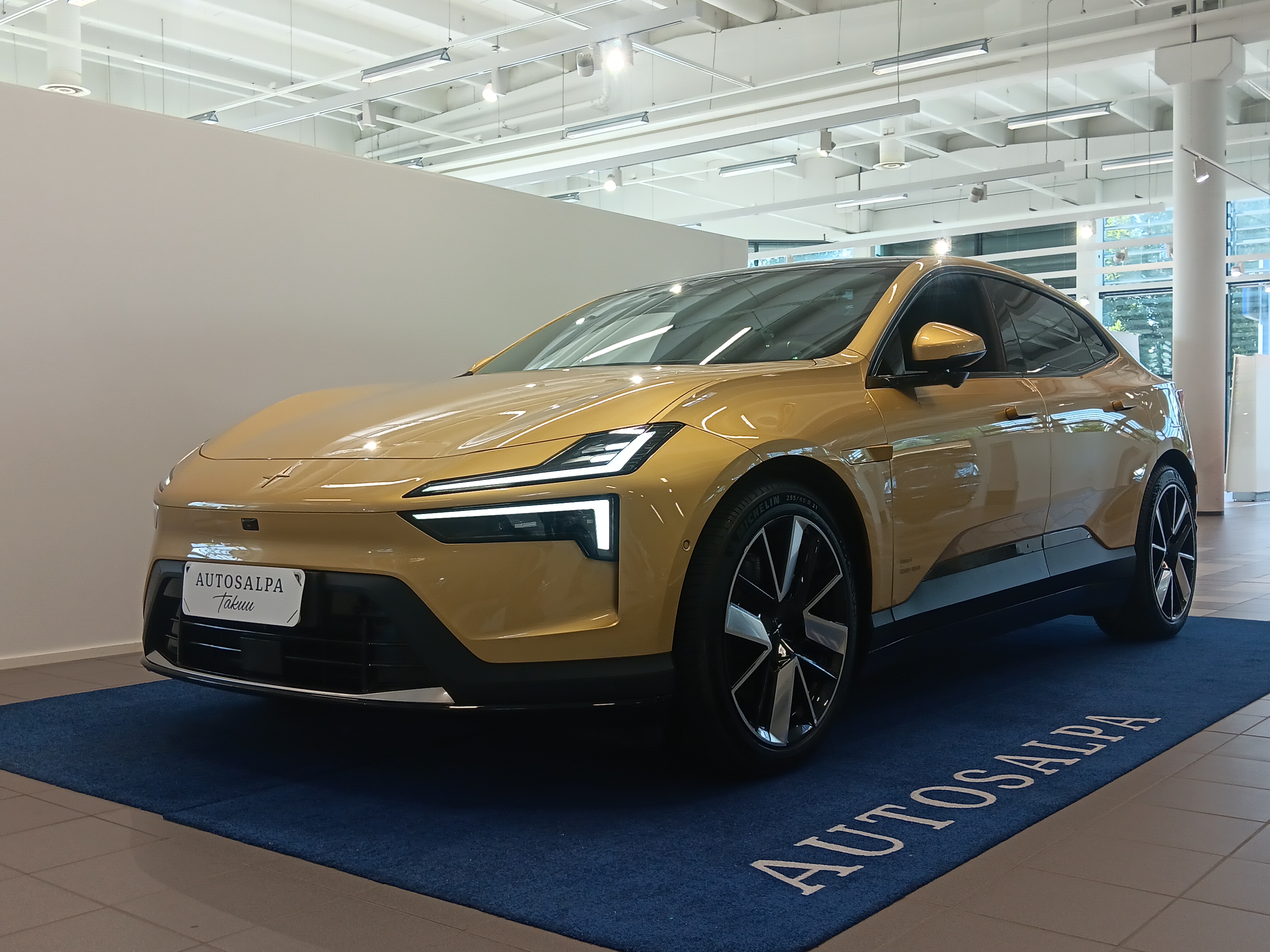 POLESTAR 4 2026