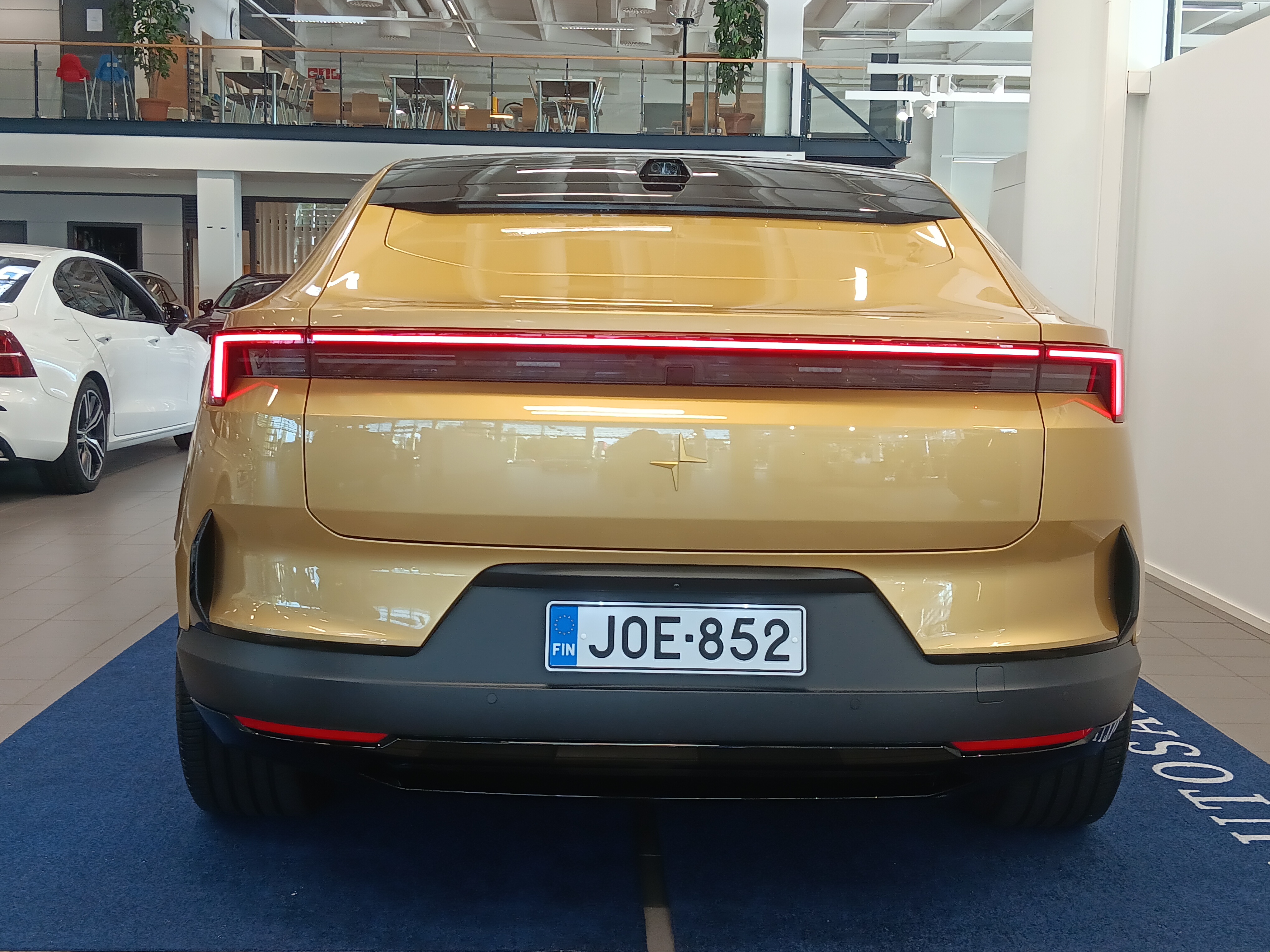 POLESTAR 4 2026