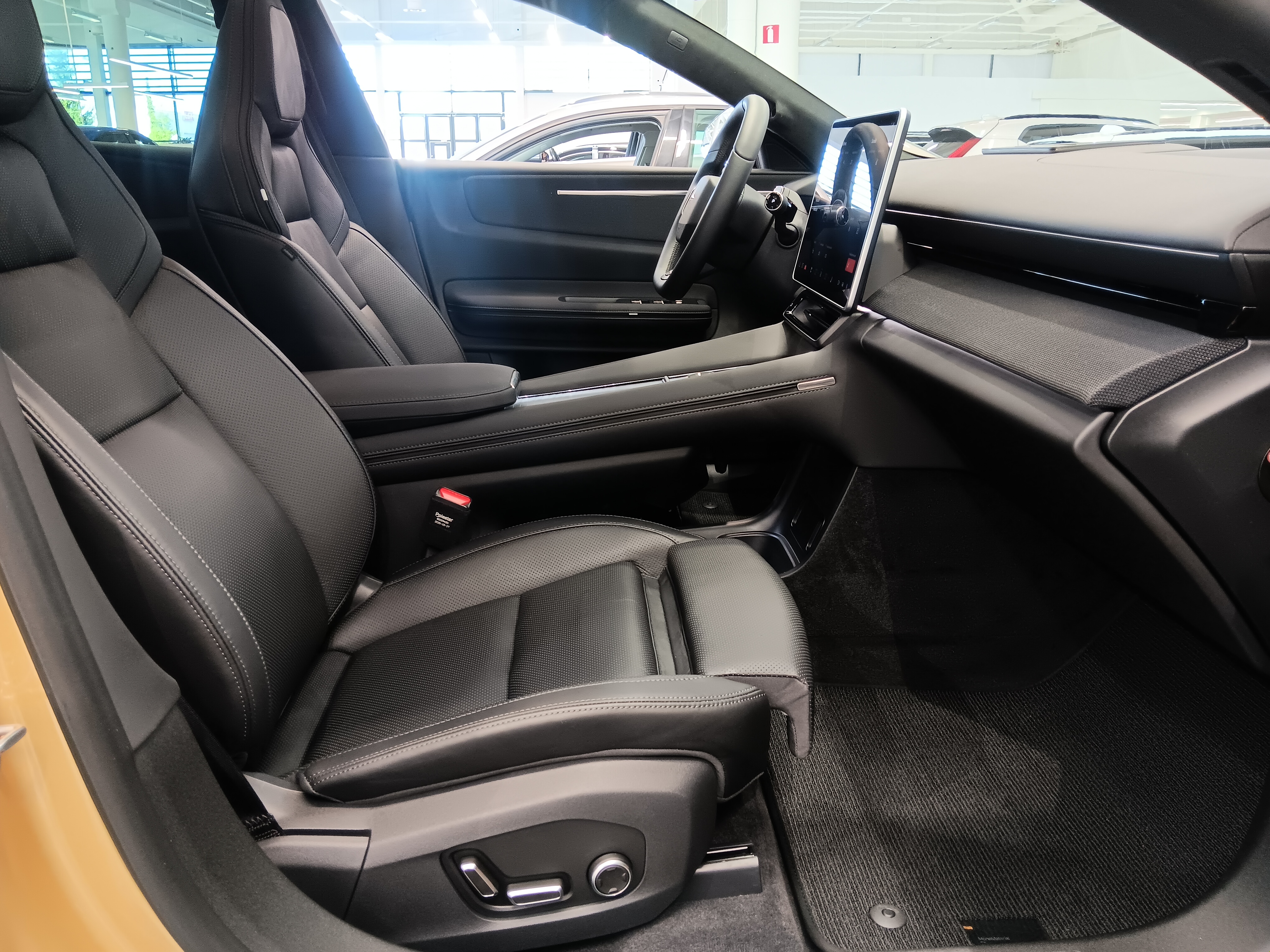 POLESTAR 4 2026