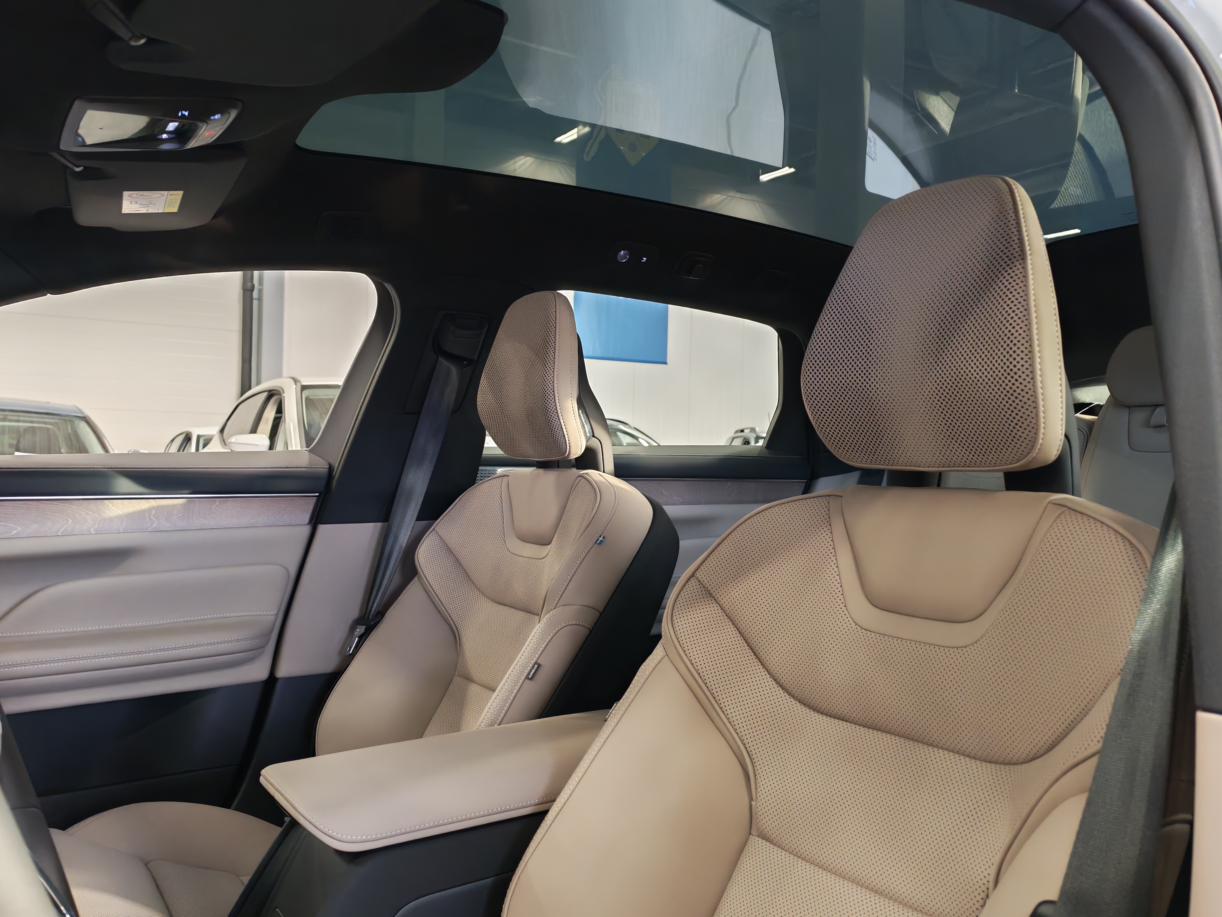 VOLVO ES90 2026