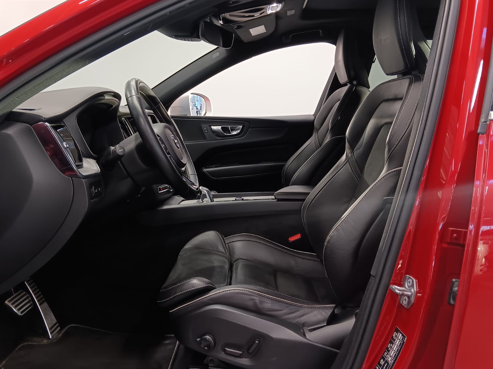 VOLVO XC60 2019