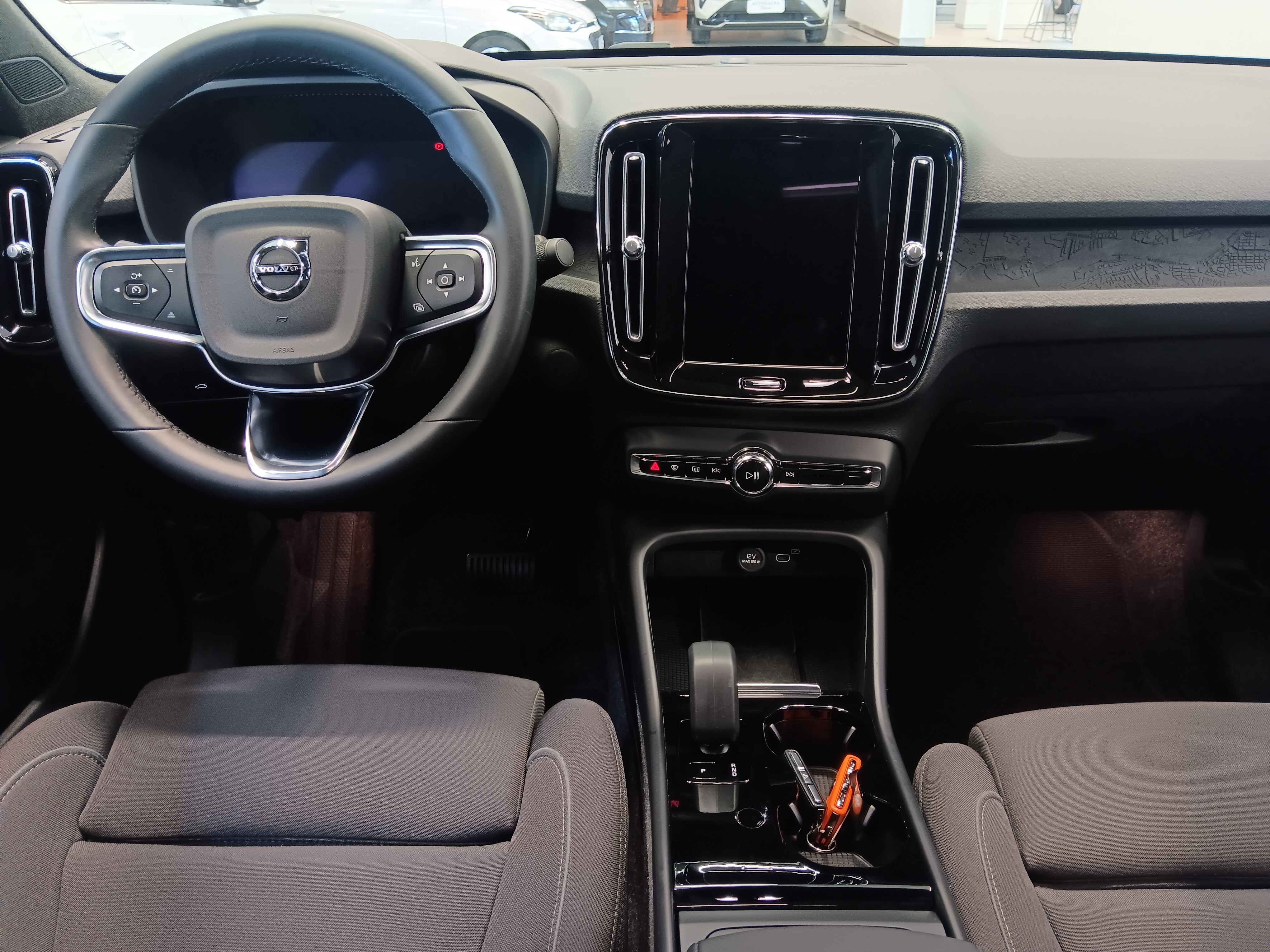VOLVO C40 2023