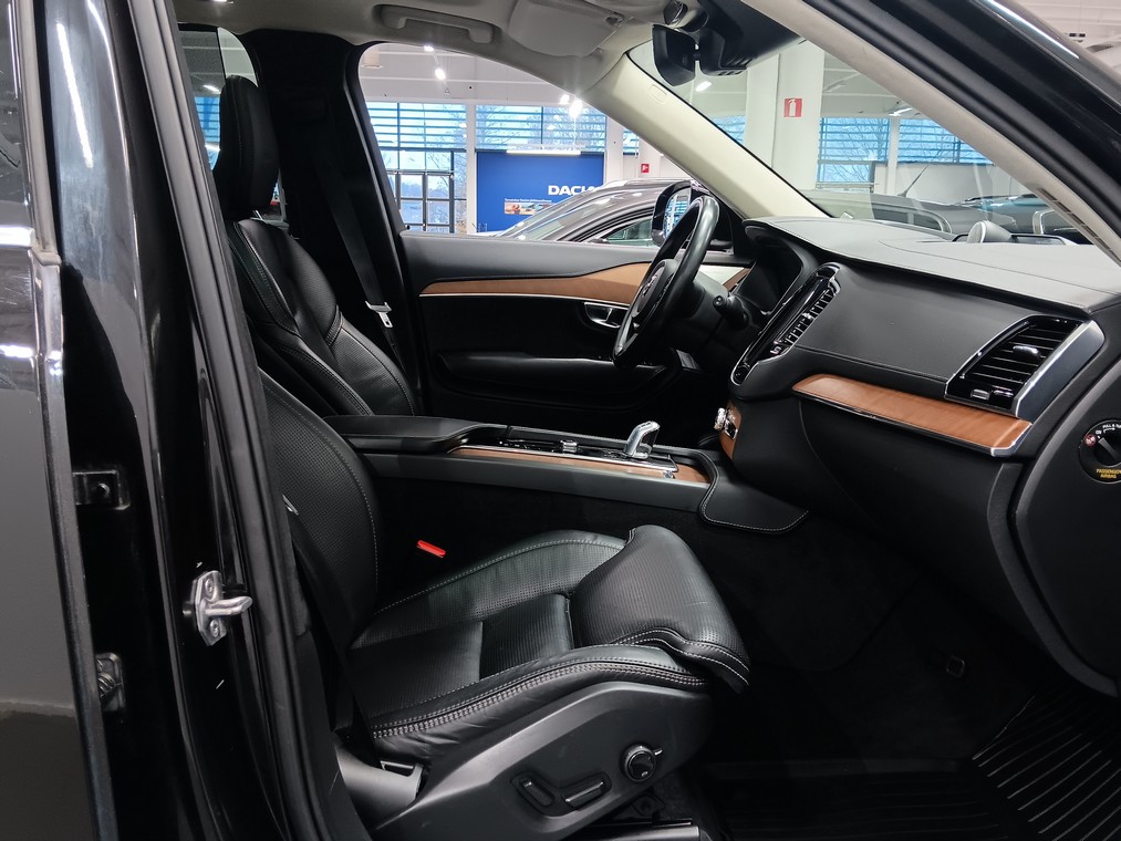 VOLVO XC90 2019