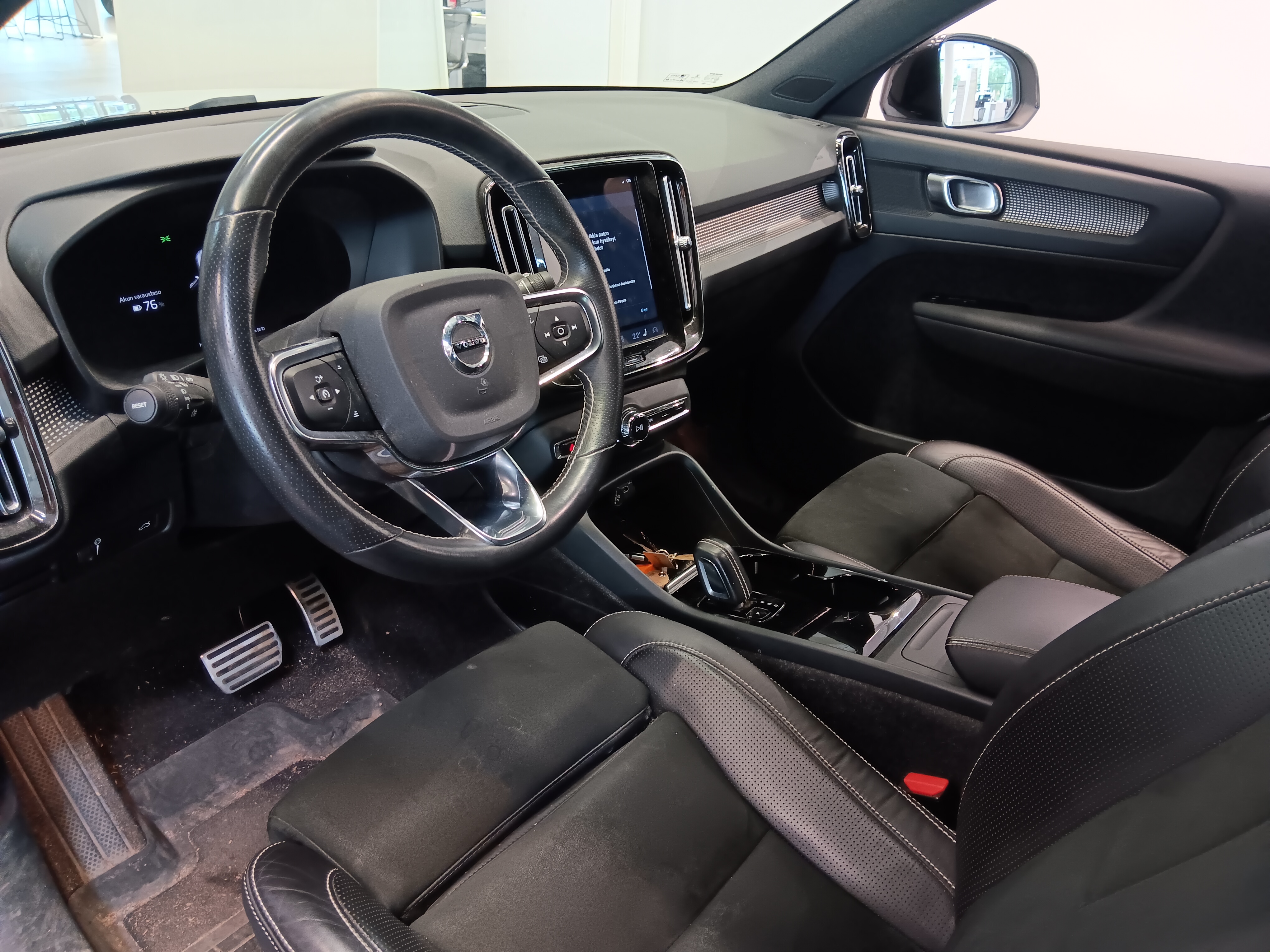 VOLVO XC40 2021