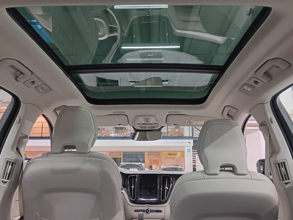 VOLVO XC60 2024