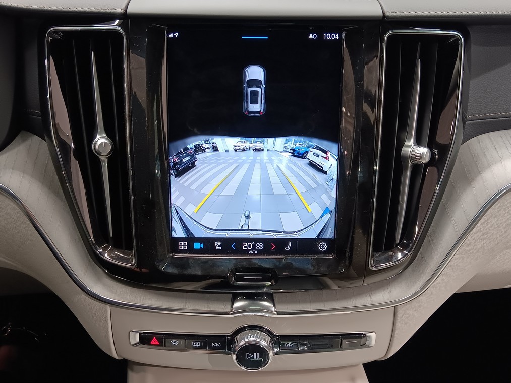 VOLVO XC60 2024
