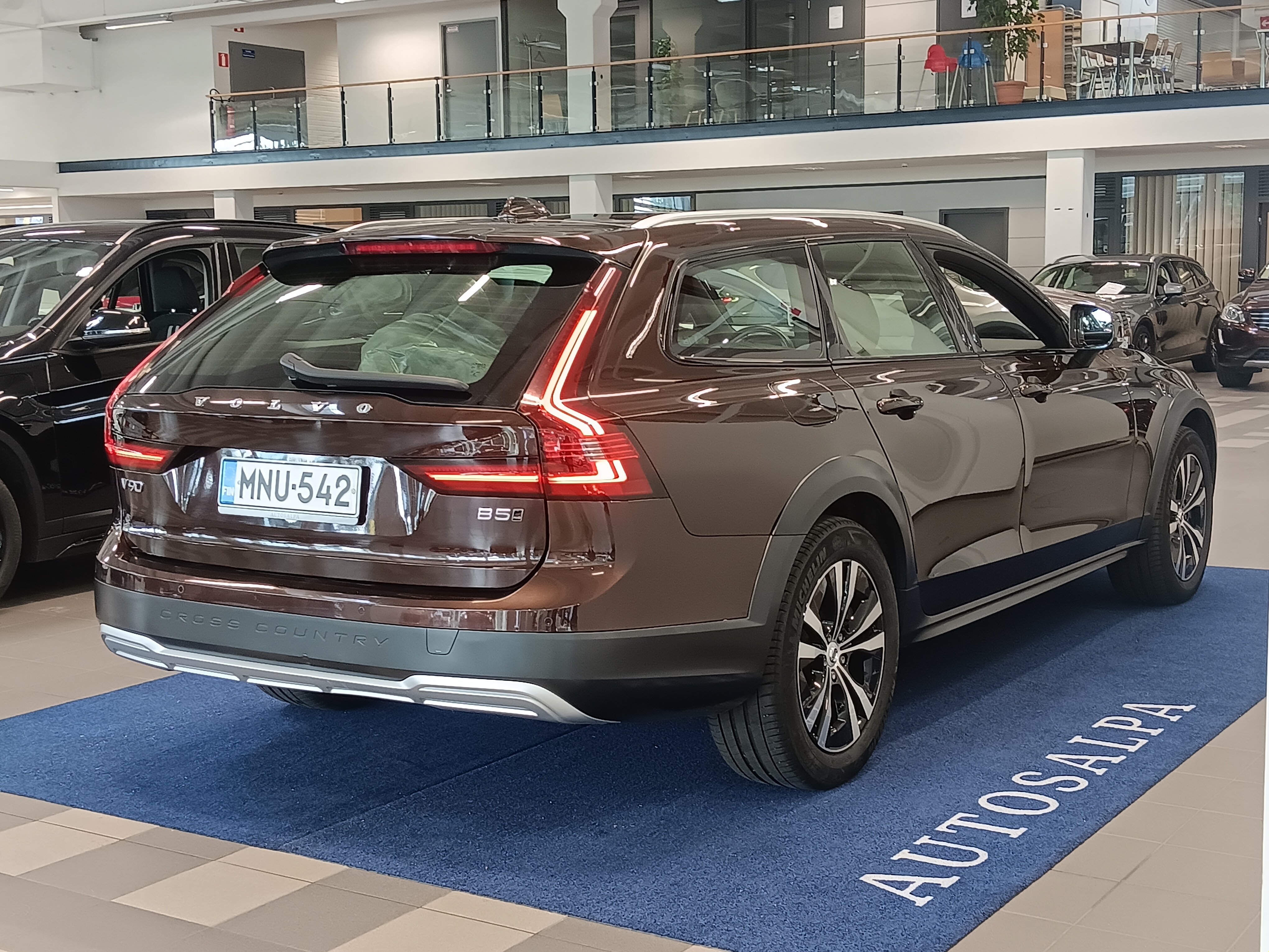 VOLVO V90 Cross Country 2021