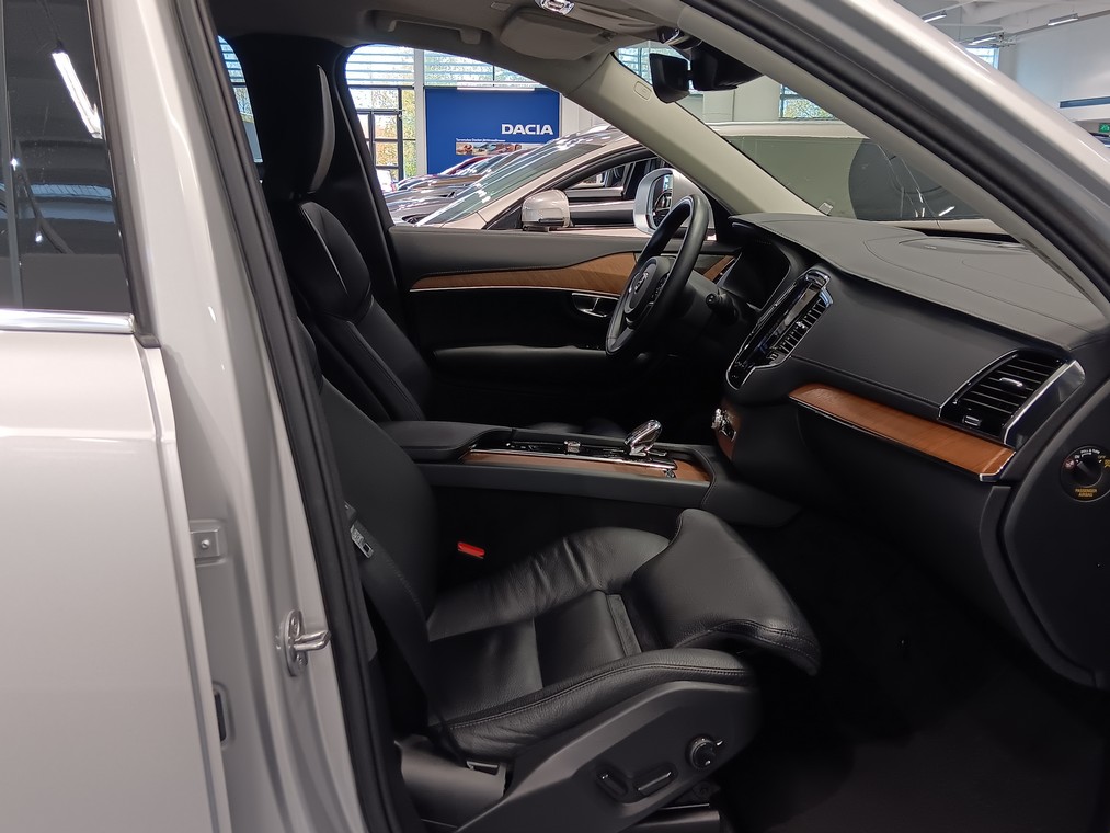 VOLVO XC90 2022