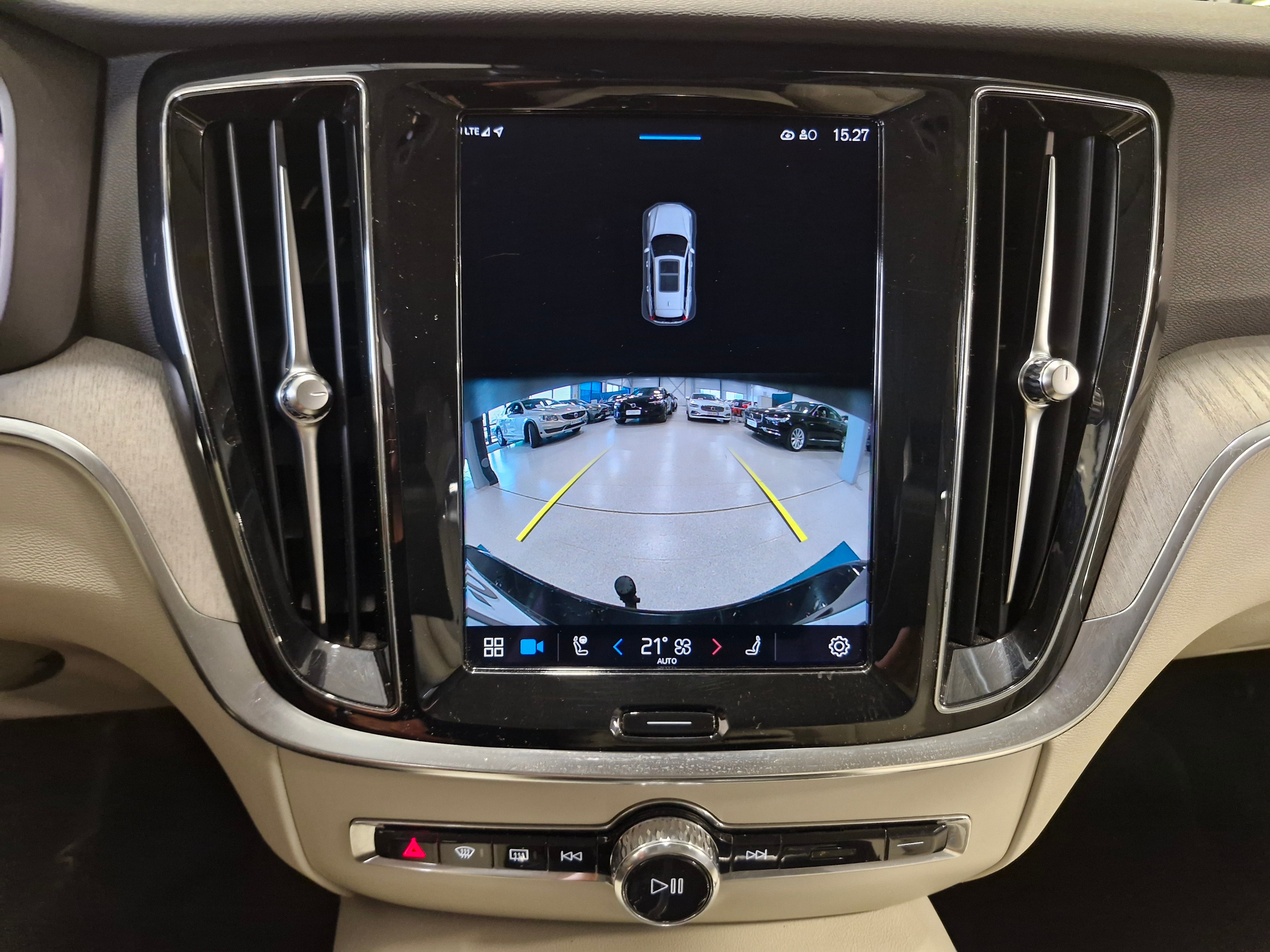 VOLVO V60 2023