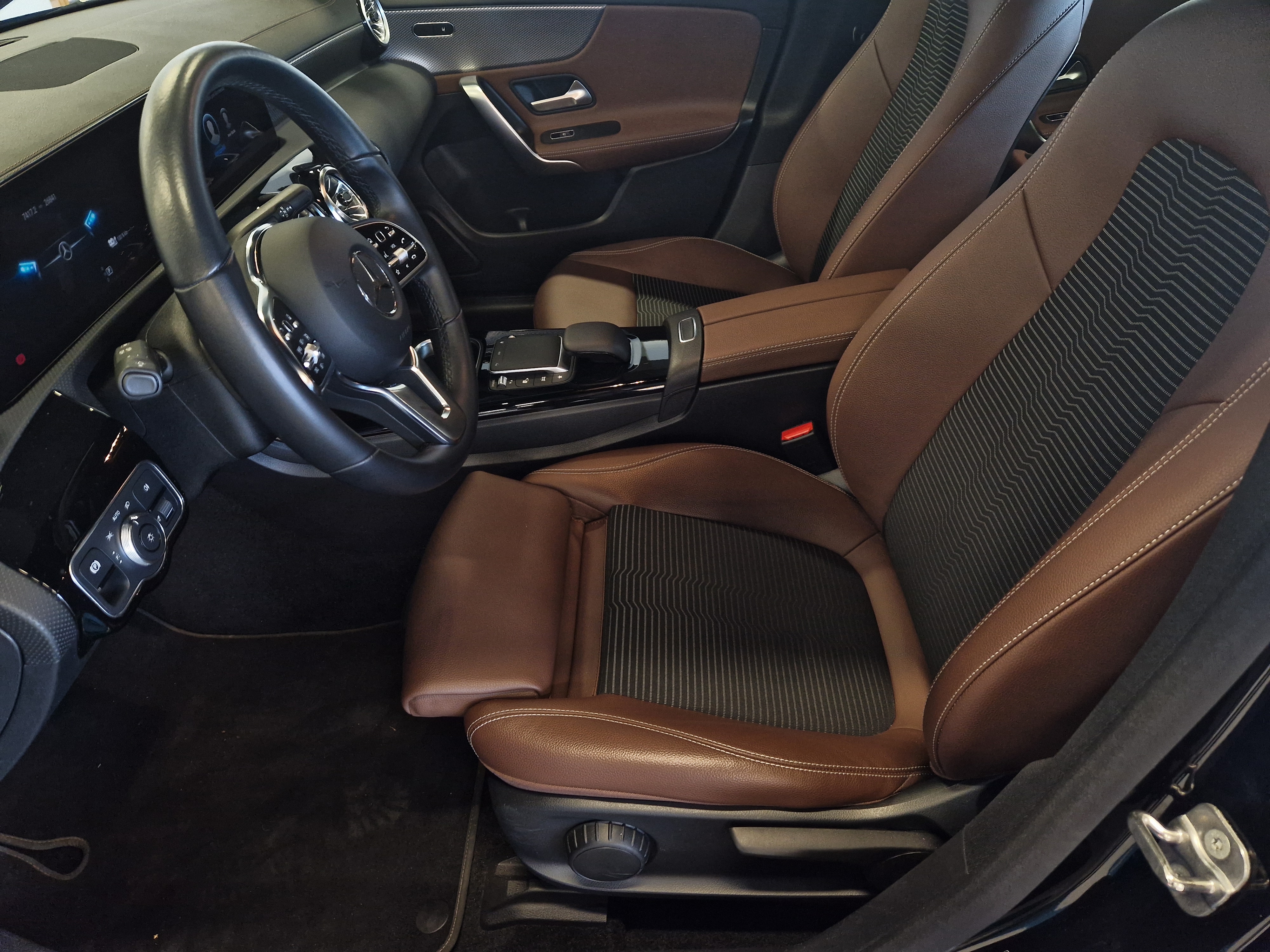 MERCEDES-BENZ CLA 2022