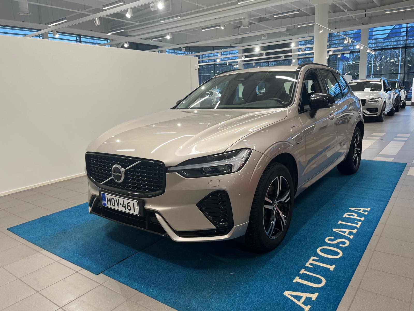 VOLVO XC60 2023
