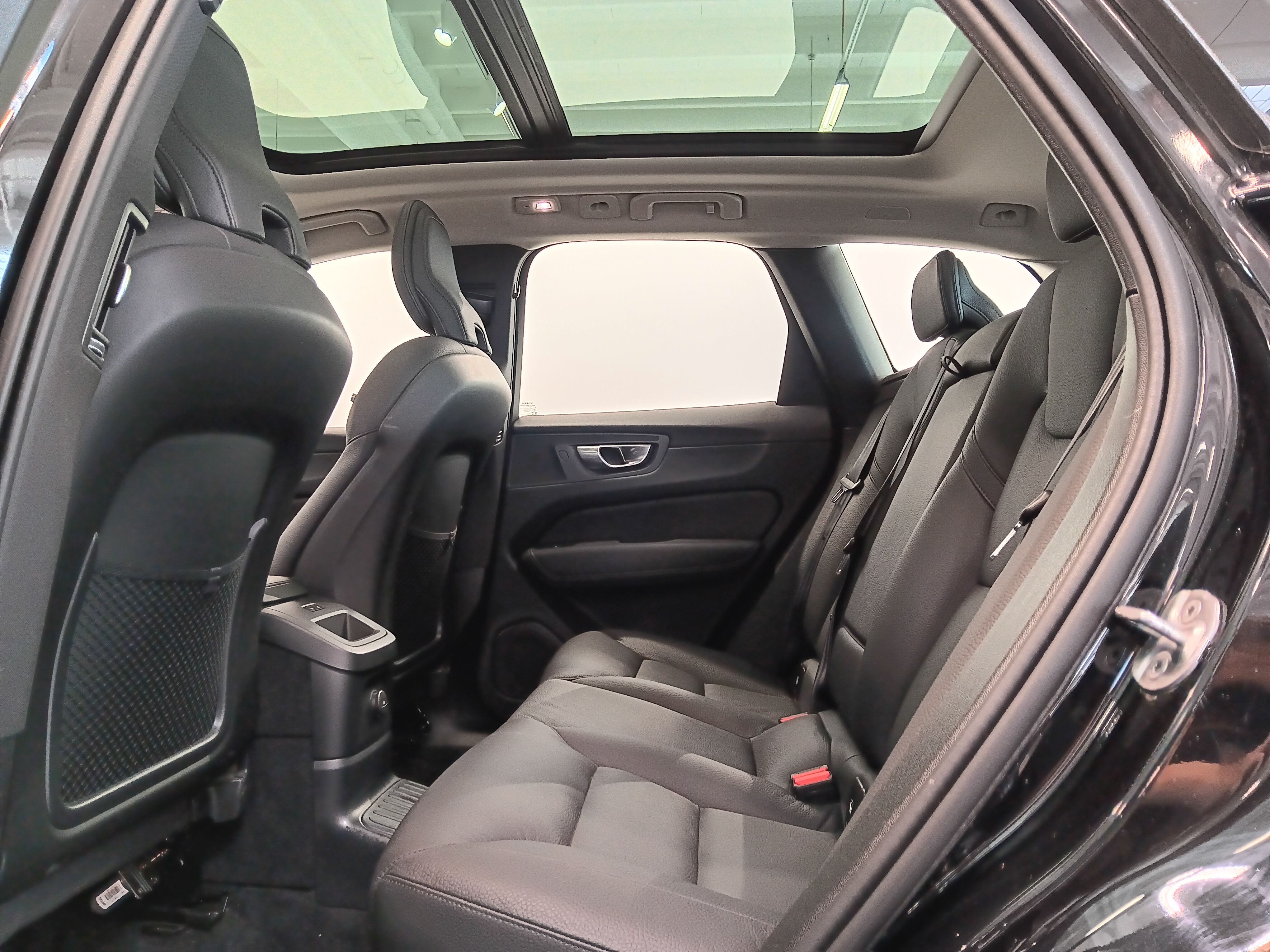 VOLVO XC60 2024