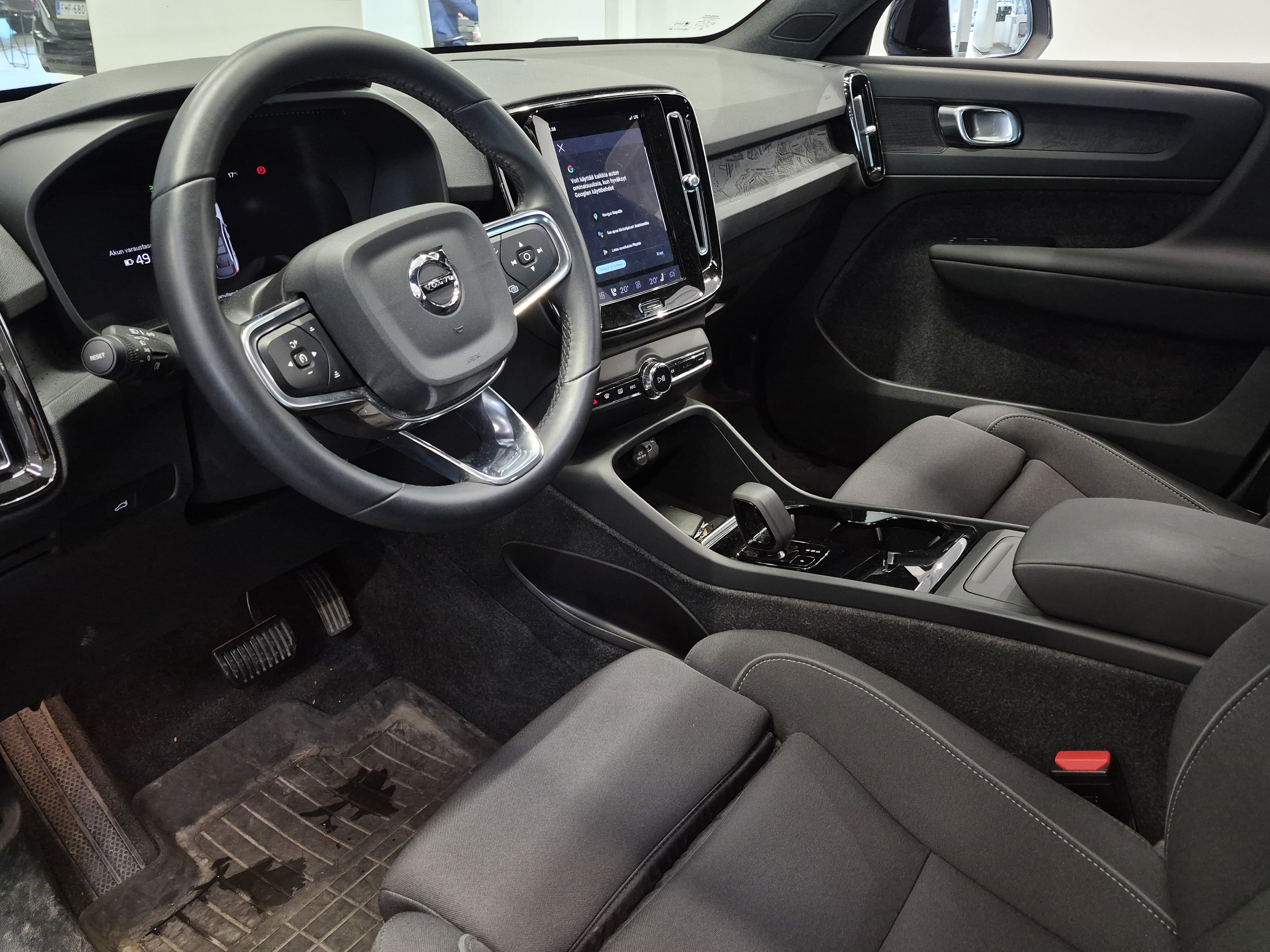 VOLVO C40 2024