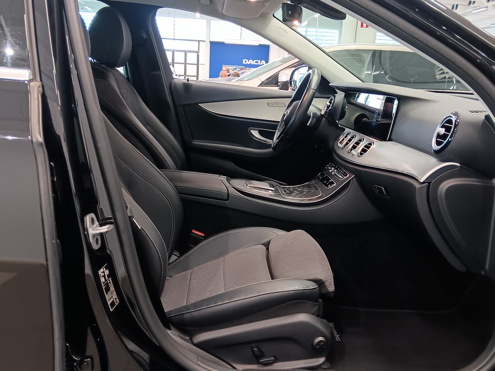 MERCEDES-BENZ E 2021