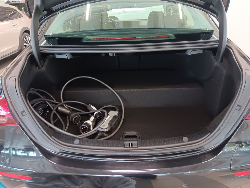 MERCEDES-BENZ E 2021