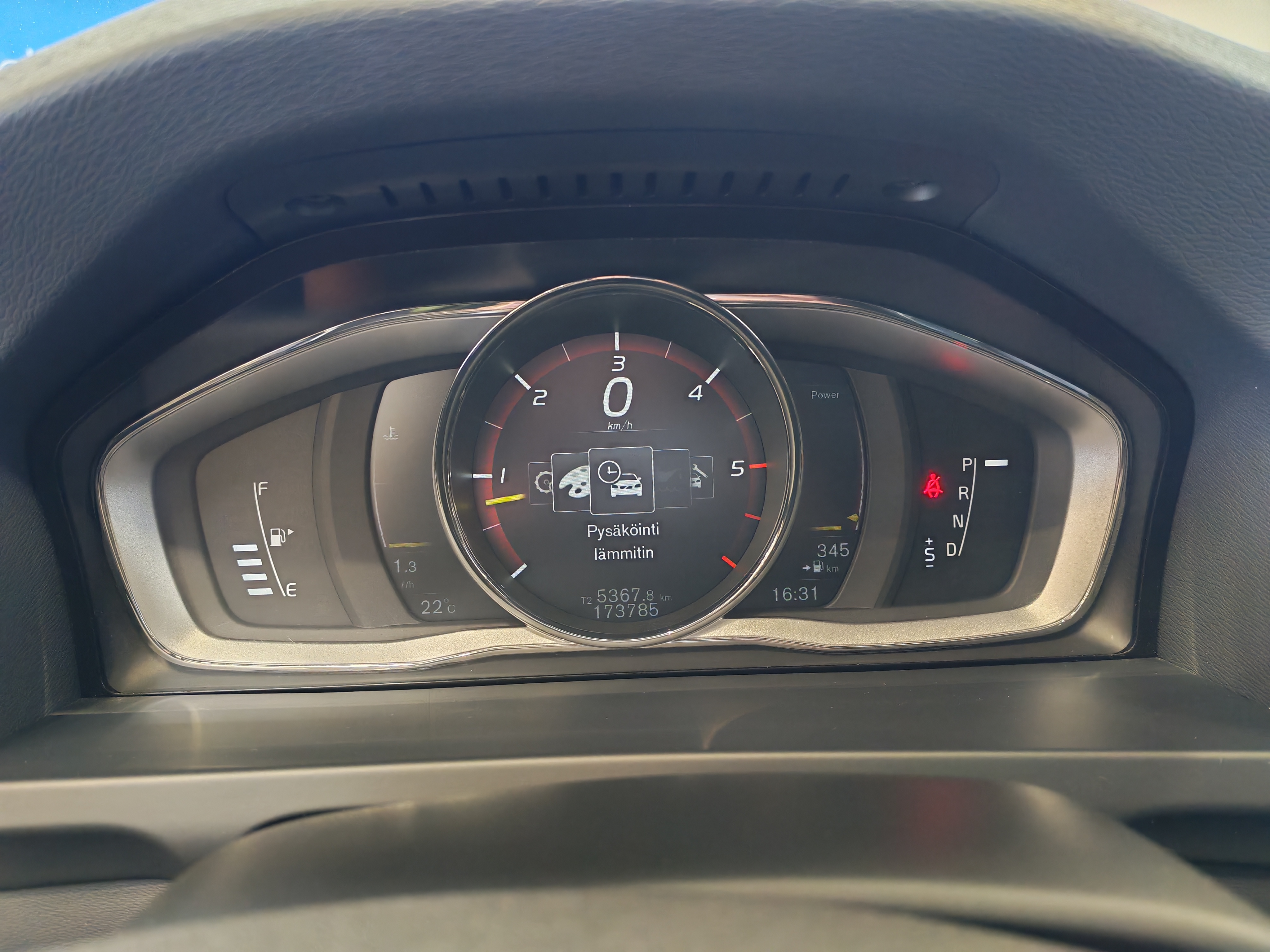 VOLVO V60 Cross Country 2017