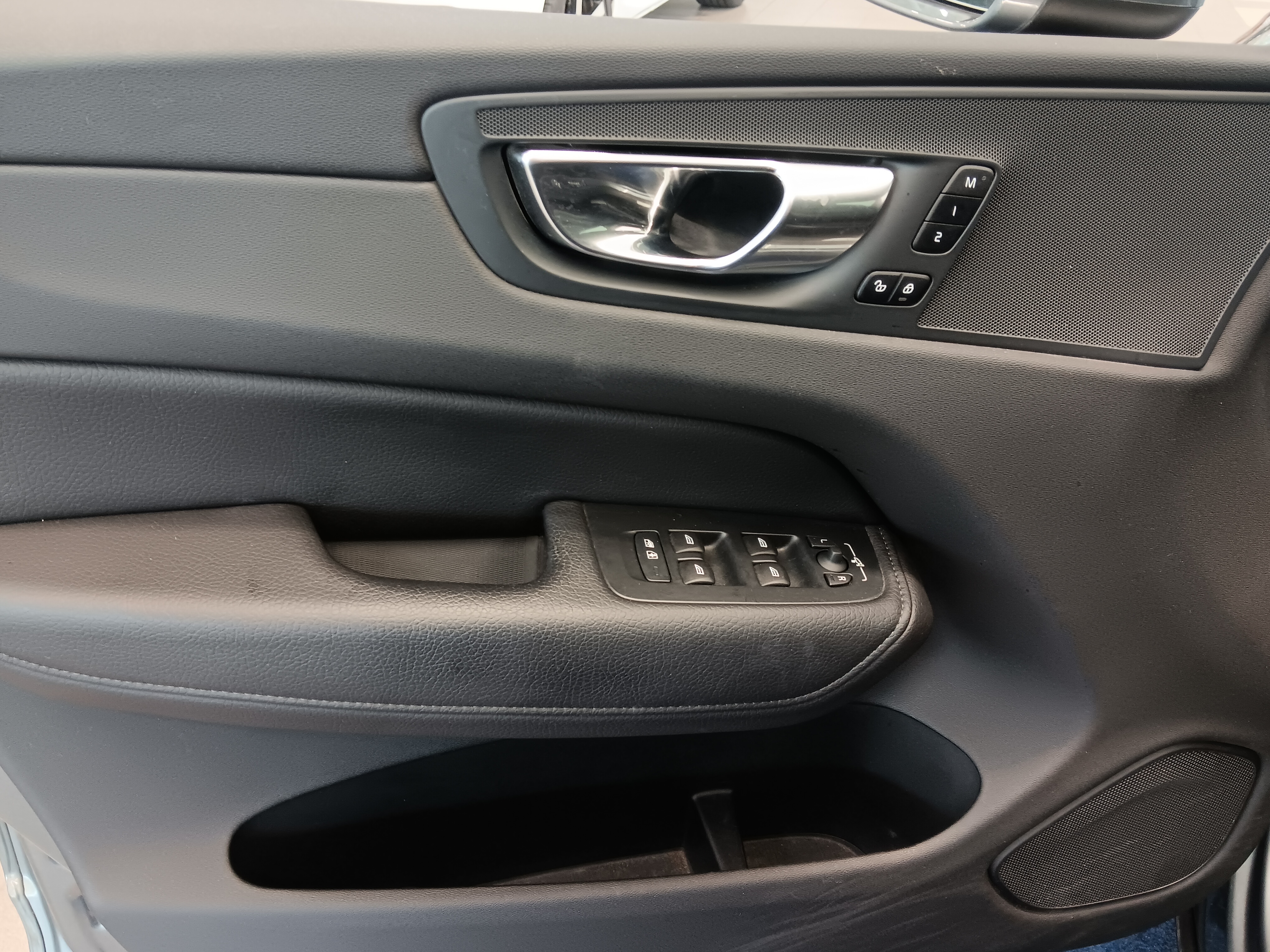 VOLVO XC60 2020