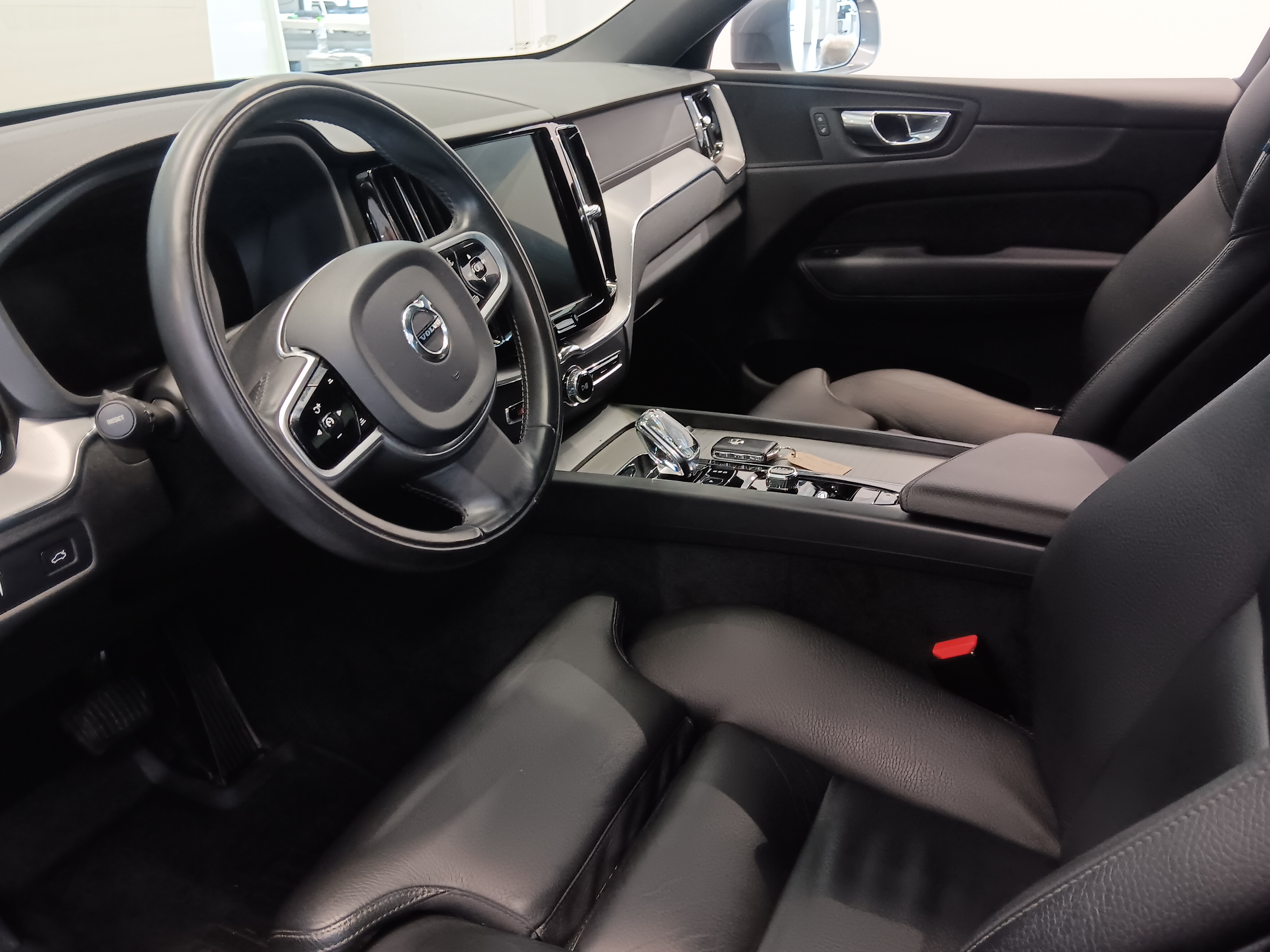 VOLVO XC60 2020