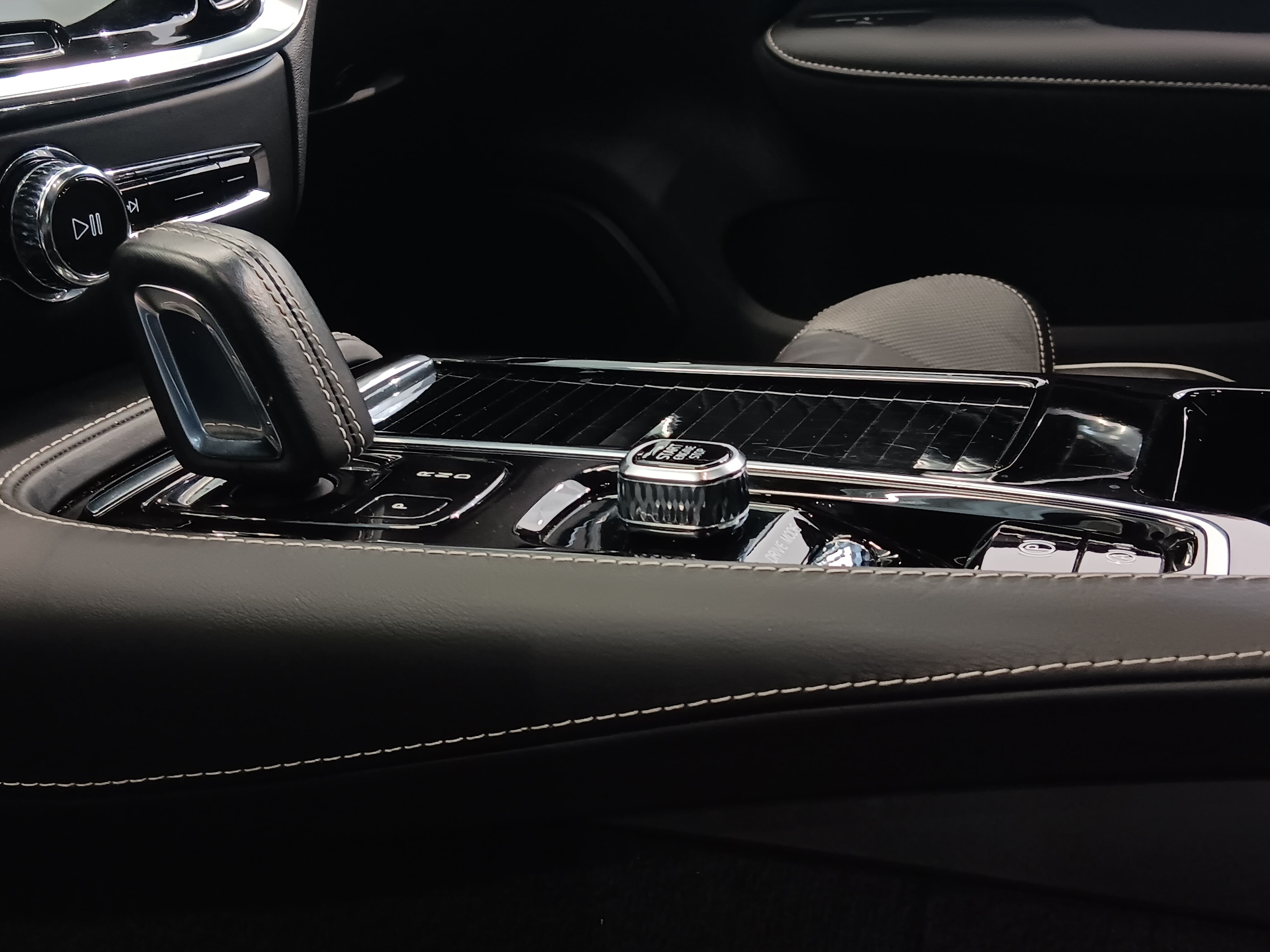 VOLVO S60 2020