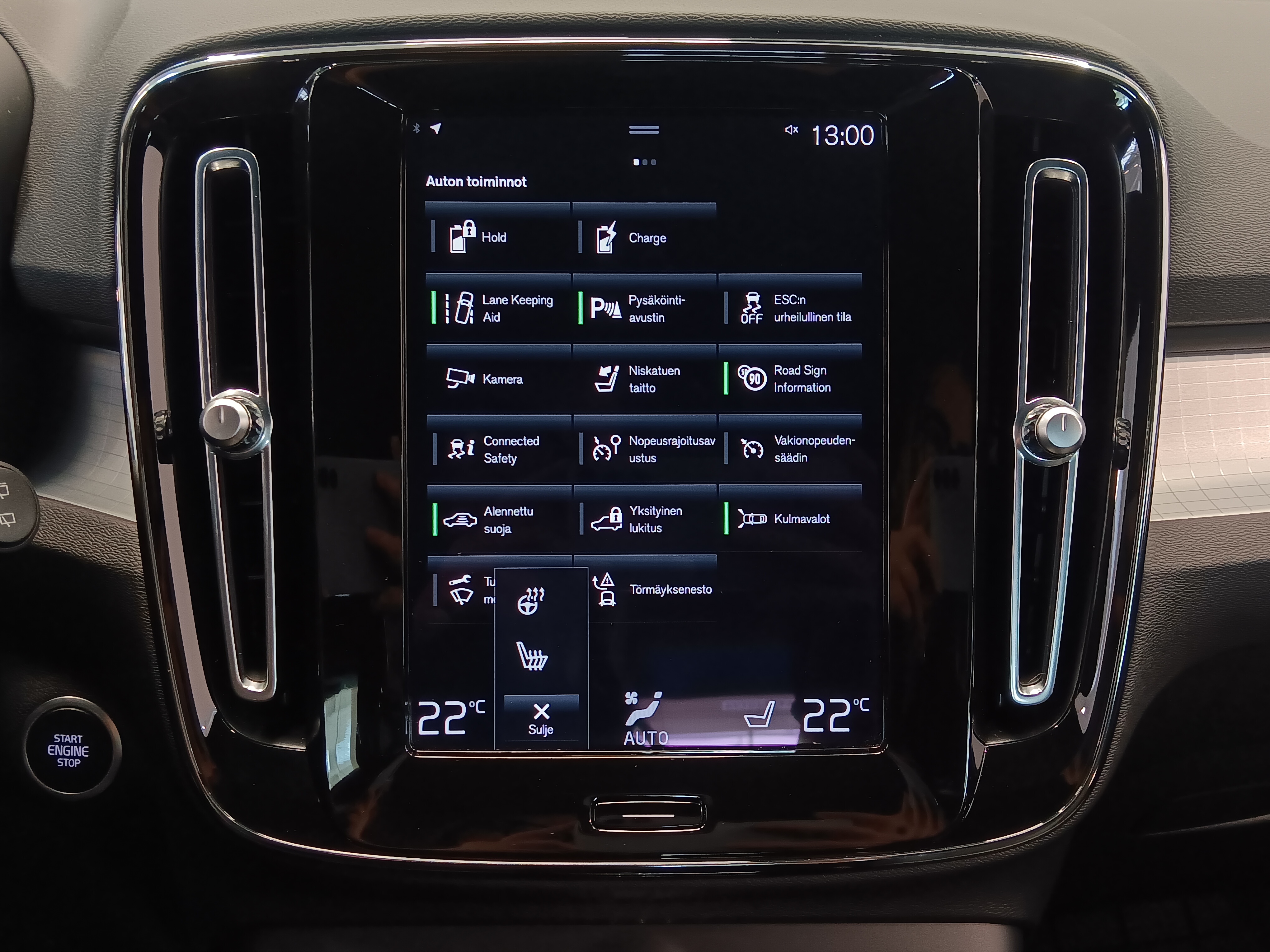 VOLVO XC40 2024