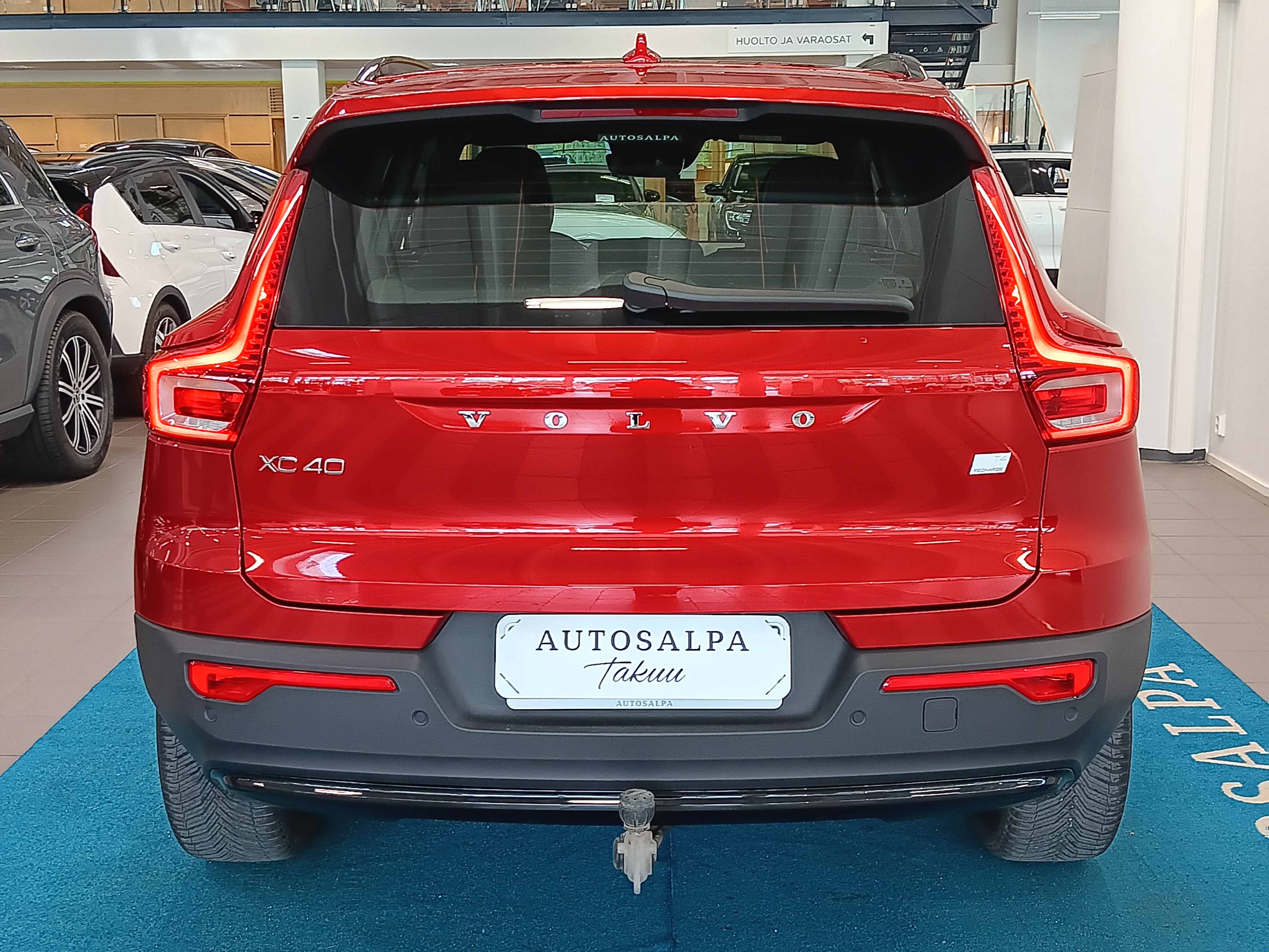 VOLVO XC40 2024
