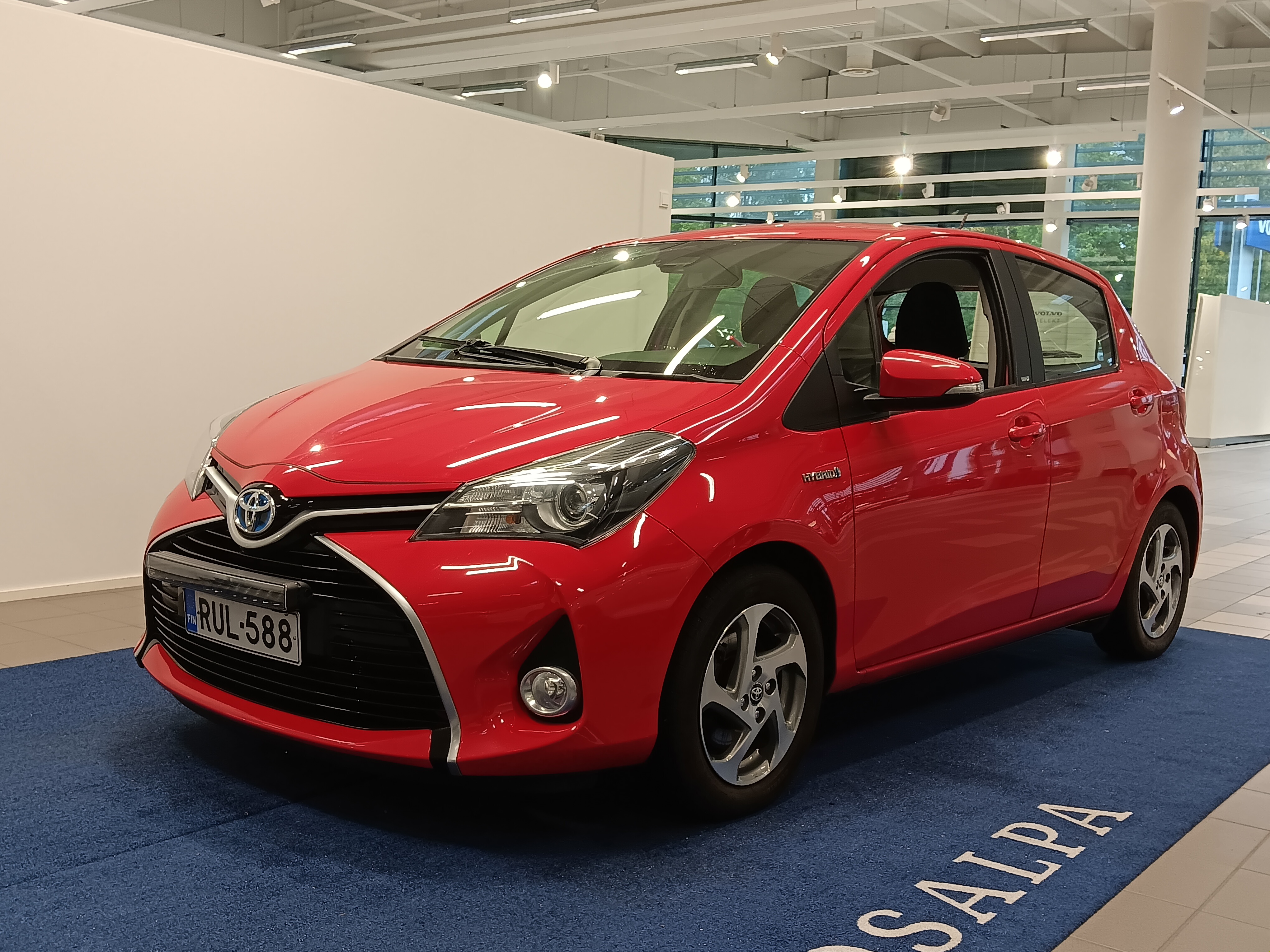 TOYOTA Yaris 2017