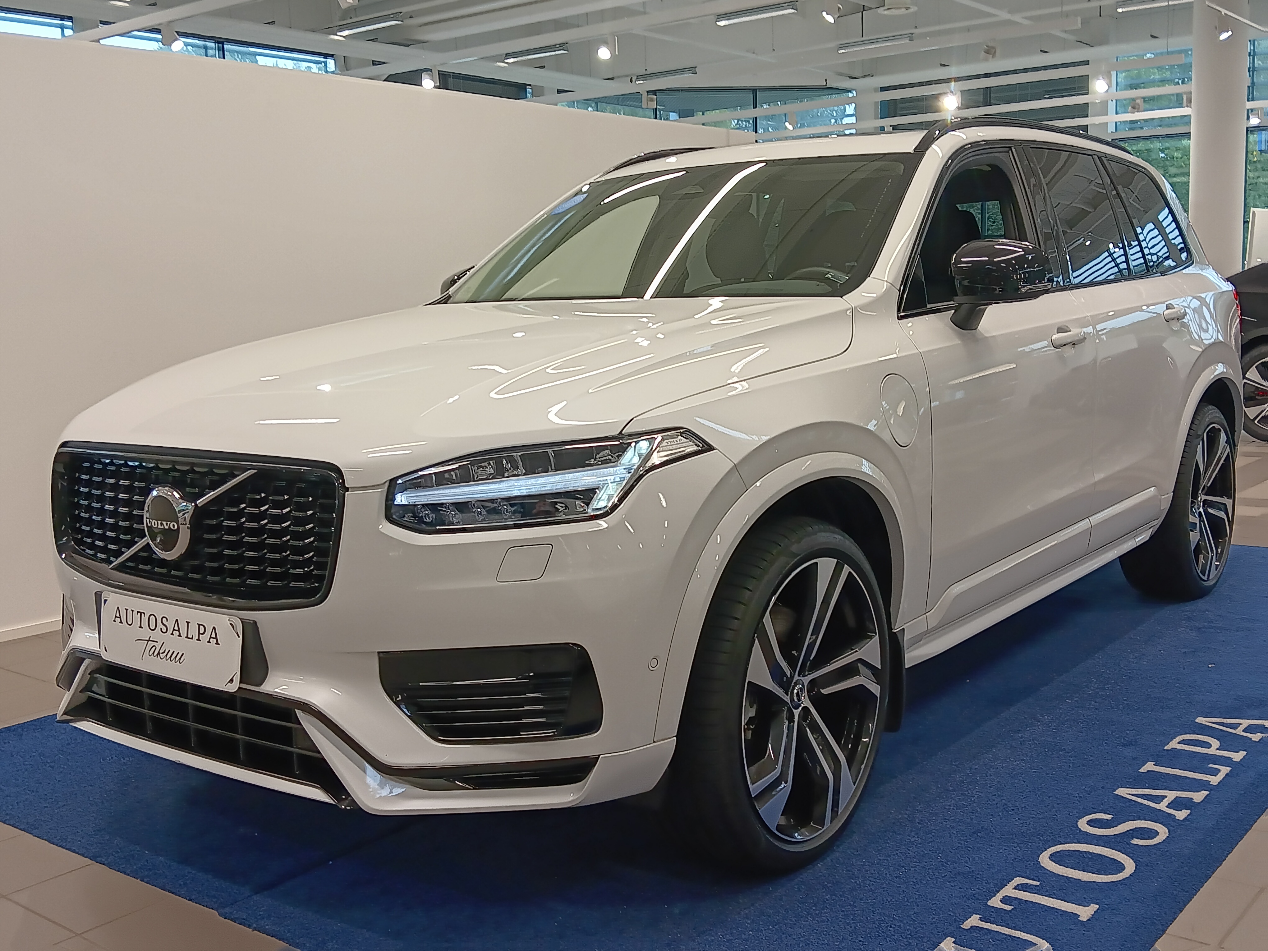 VOLVO XC90 2023