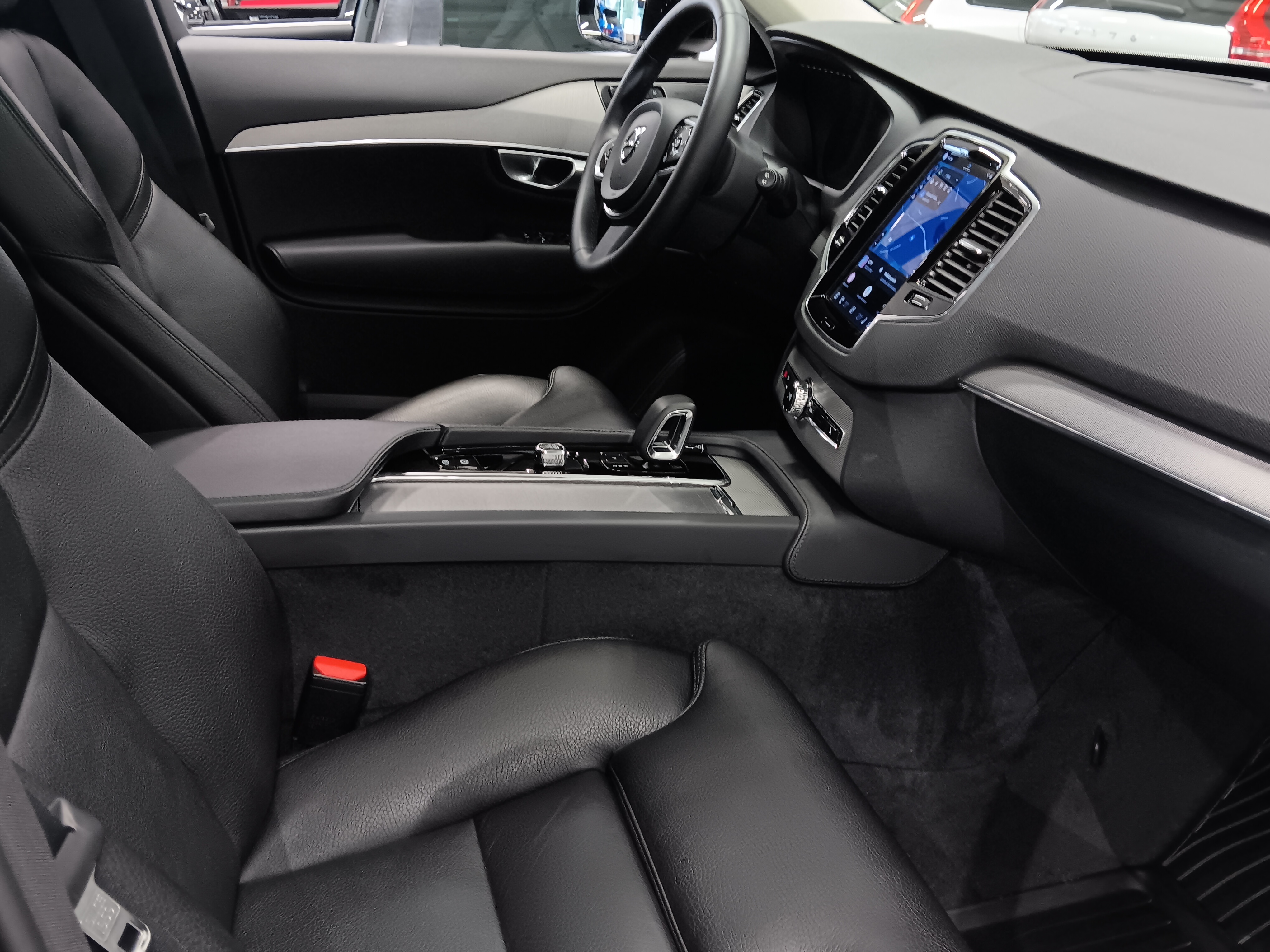 VOLVO XC90 2023