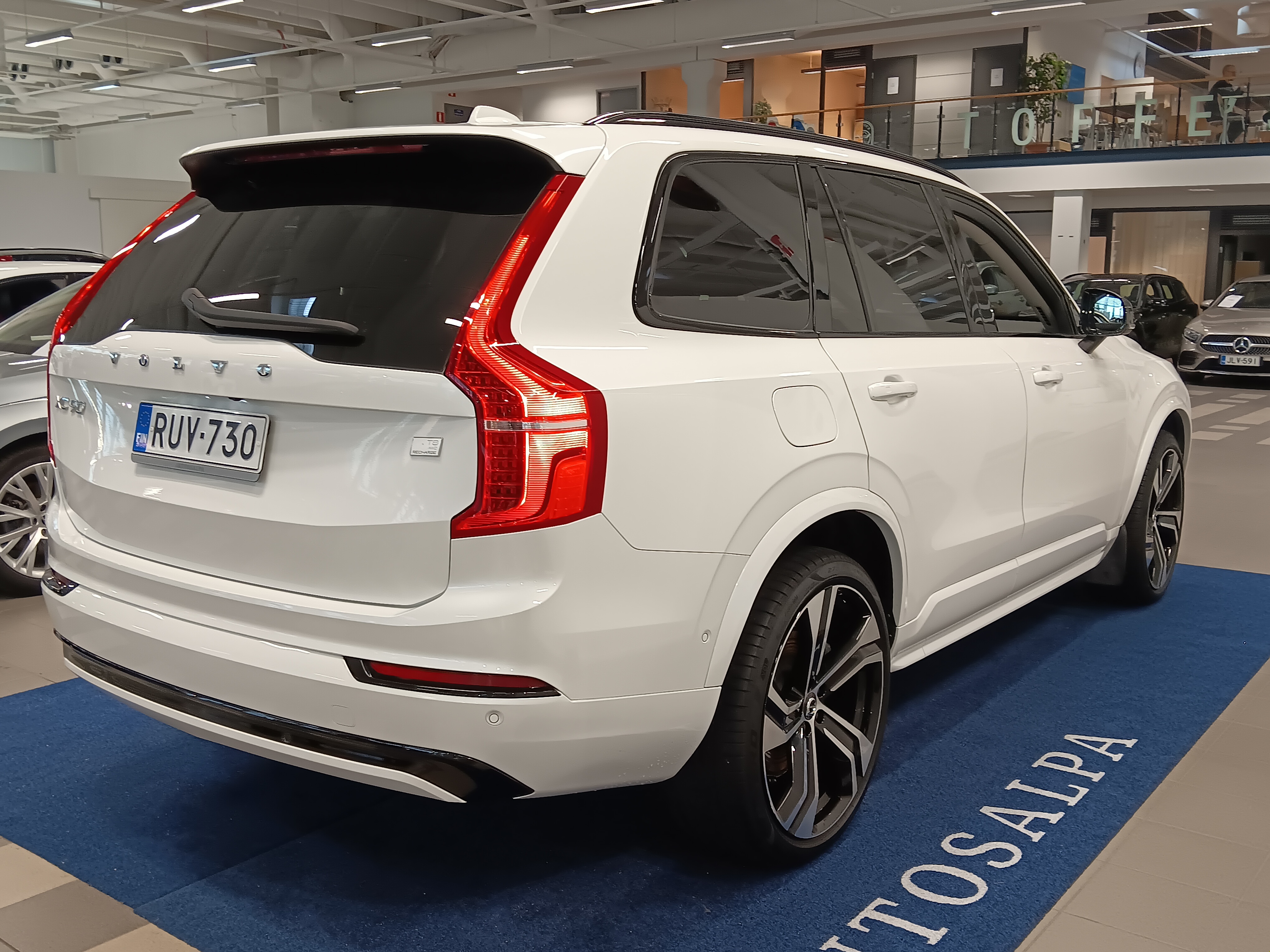 VOLVO XC90 2023