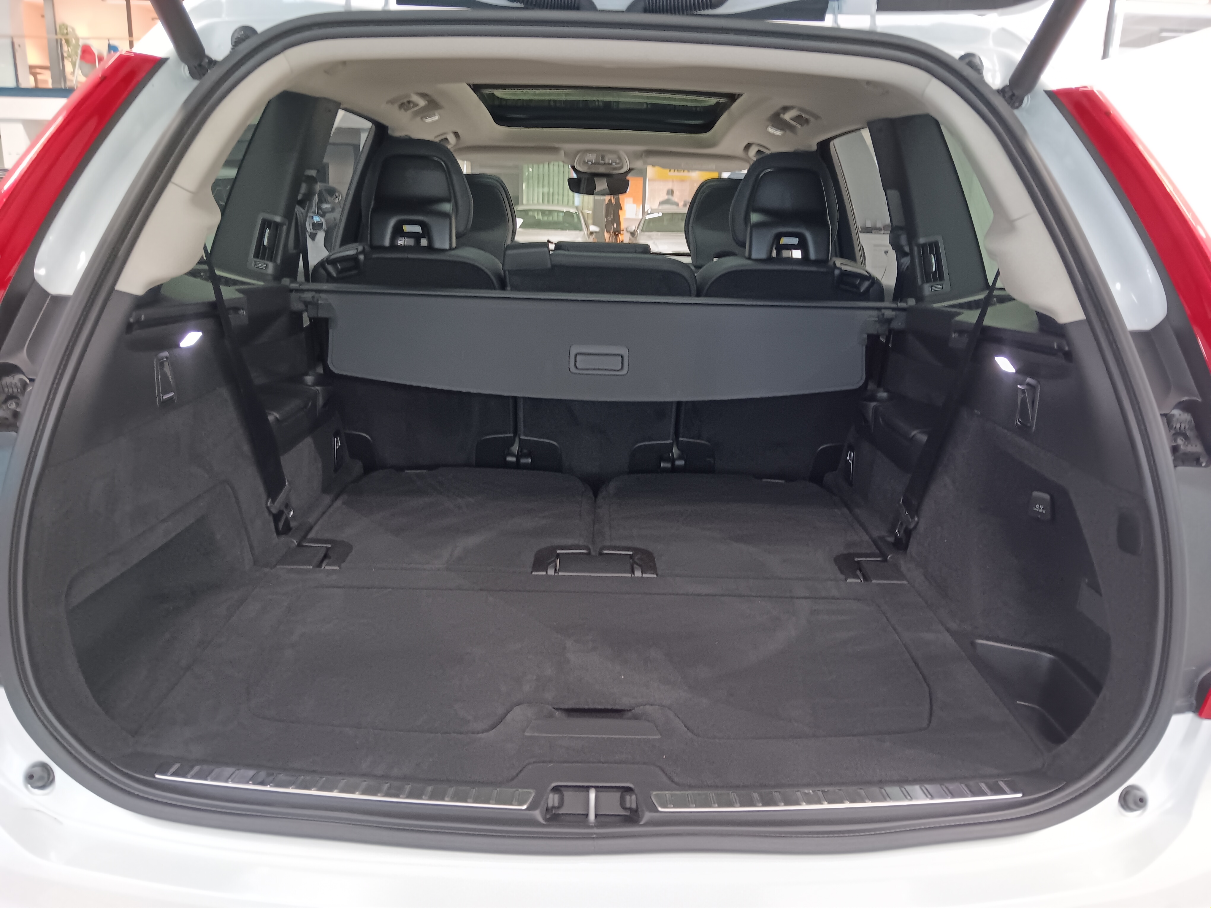 VOLVO XC90 2023