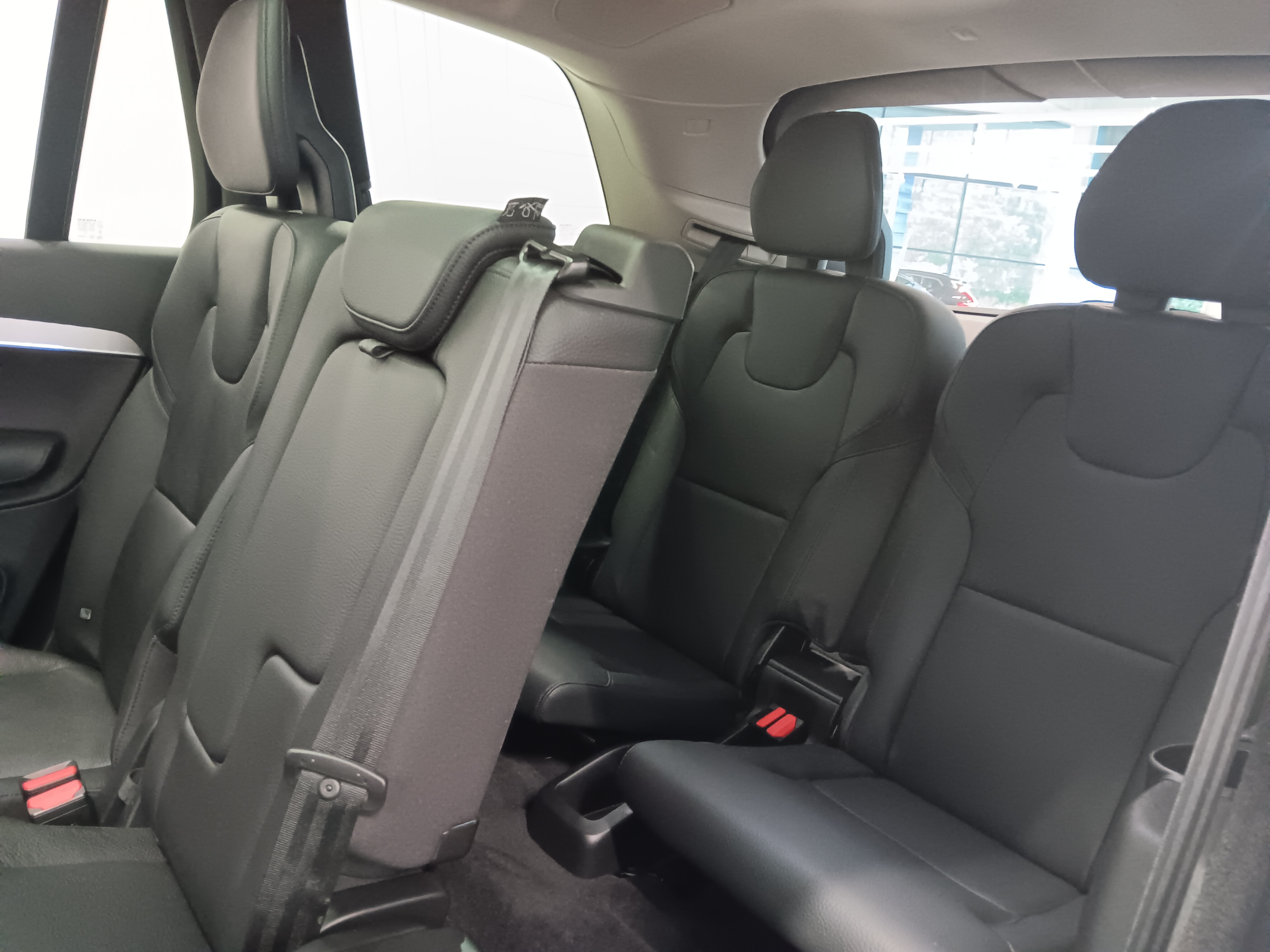 VOLVO XC90 2023