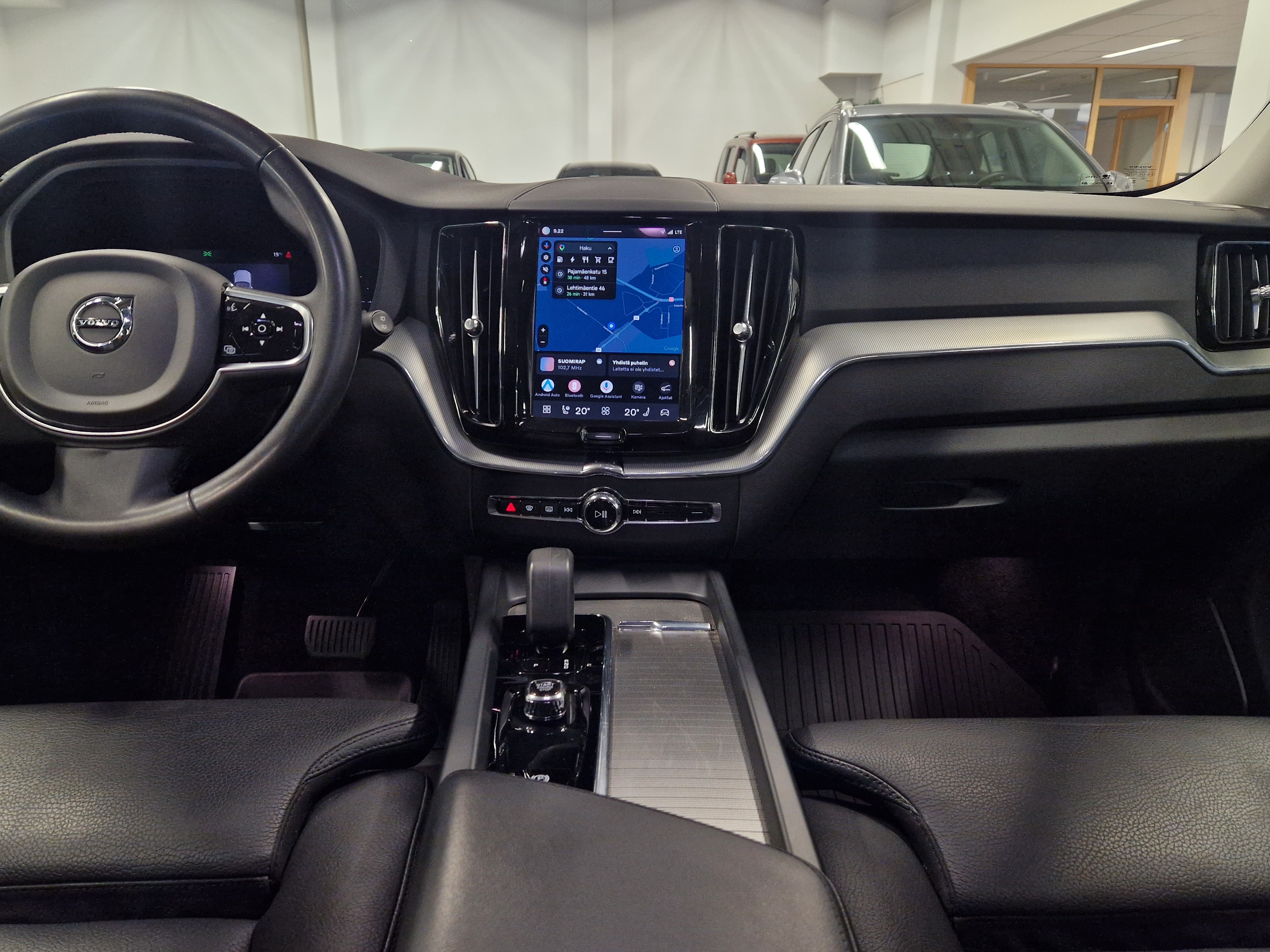 VOLVO XC60 2024