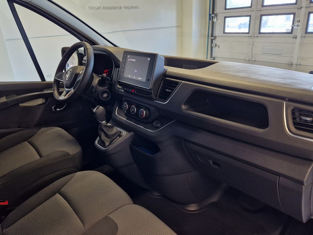 RENAULT Trafic Combi 2024