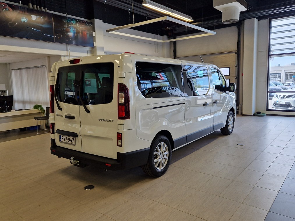 RENAULT Trafic Combi 2024