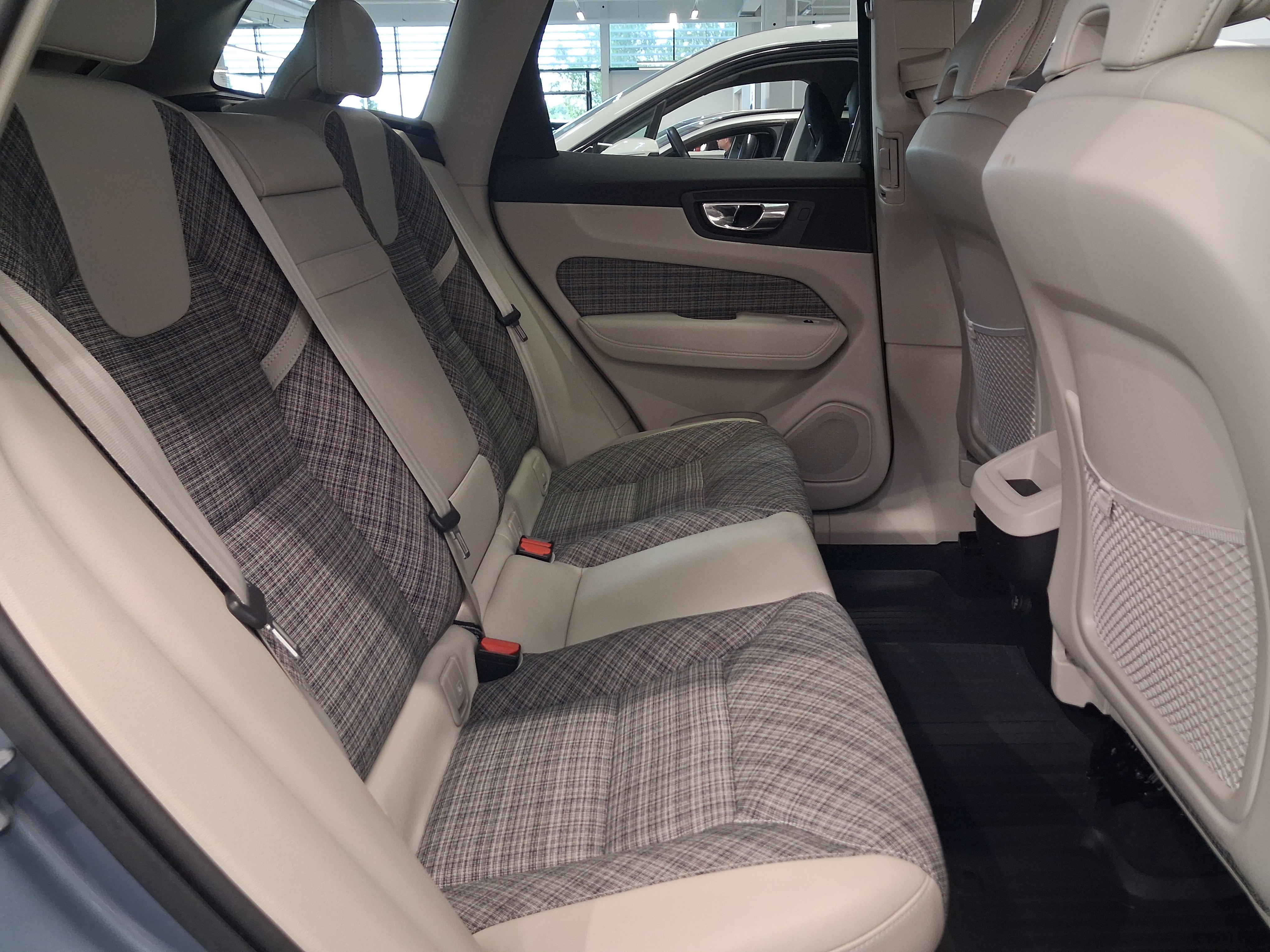 VOLVO XC60 2019
