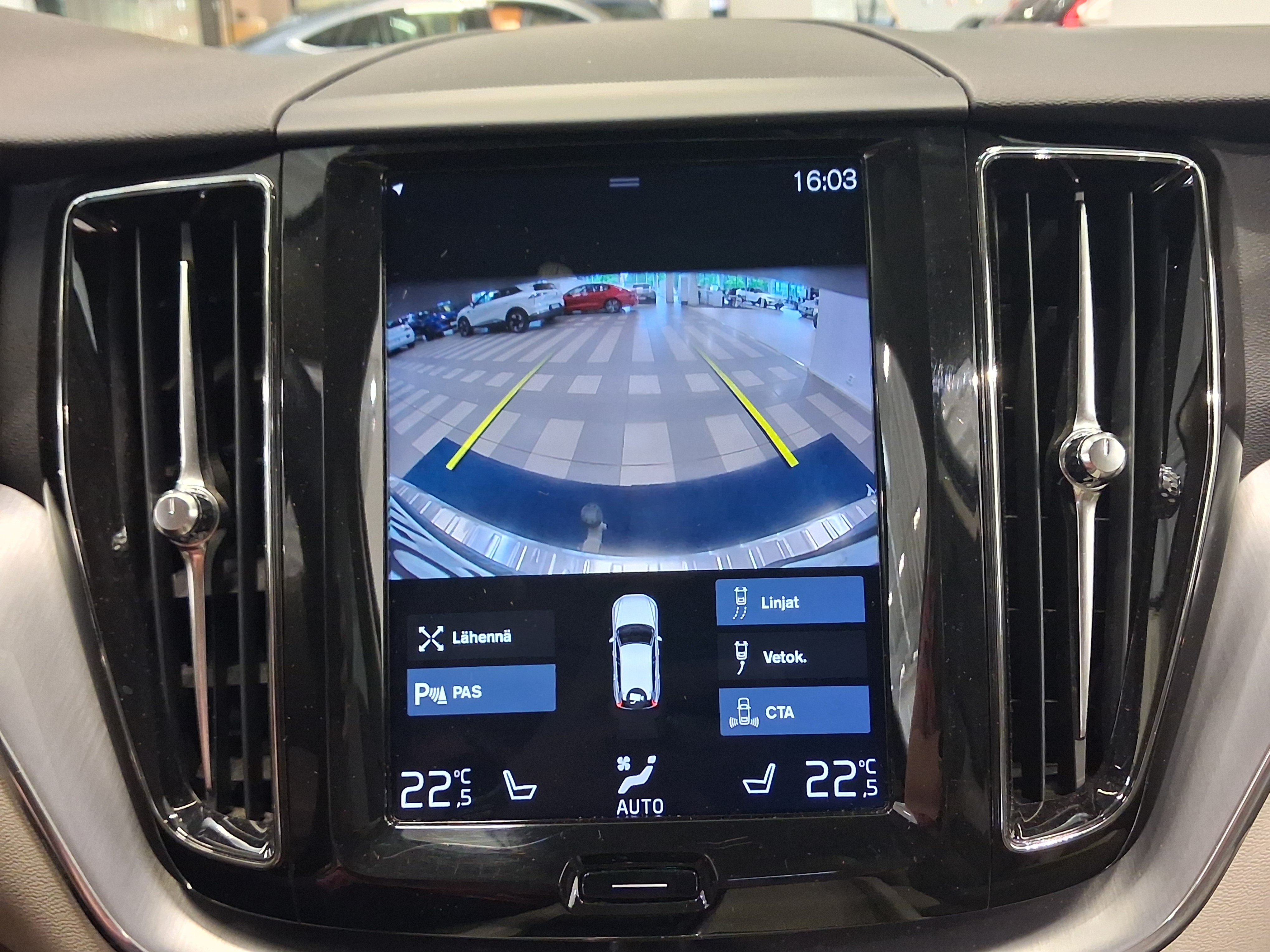 VOLVO XC60 2019