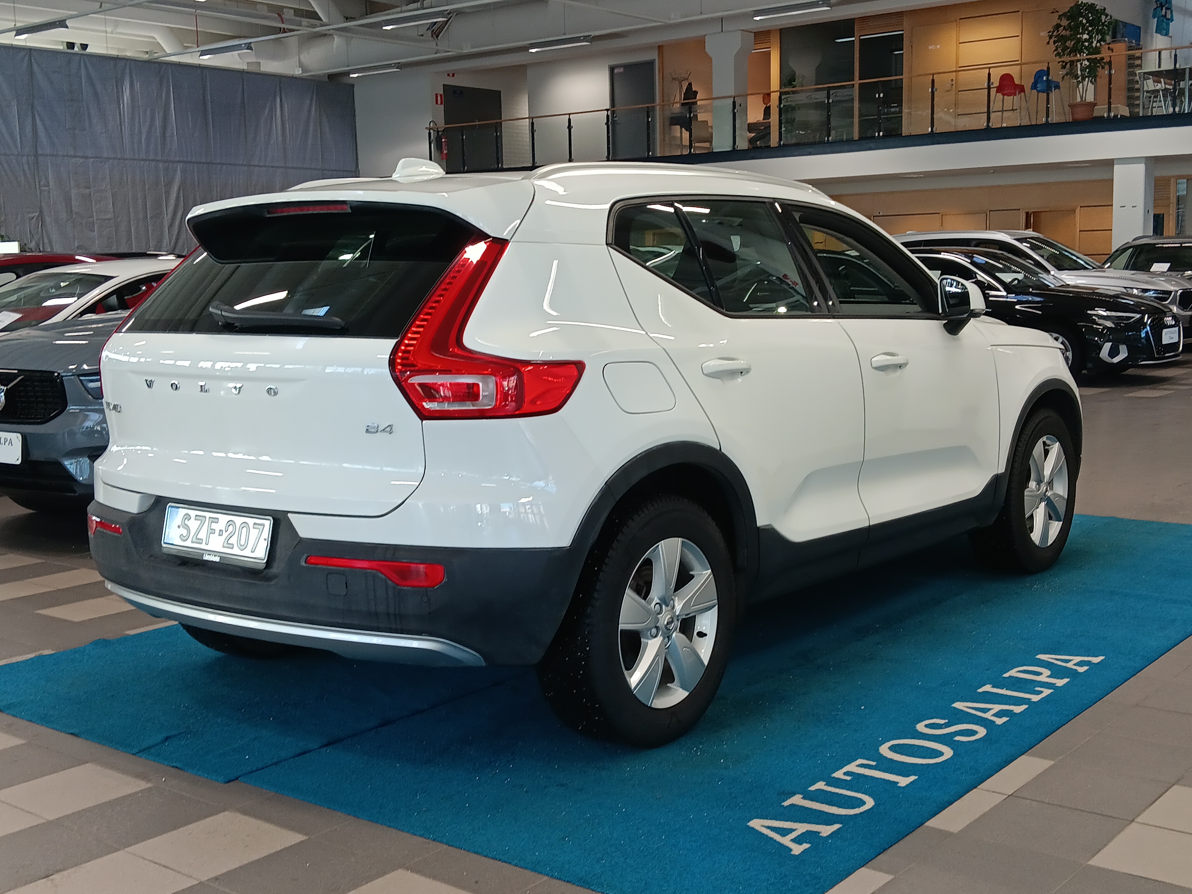 VOLVO XC40 2022