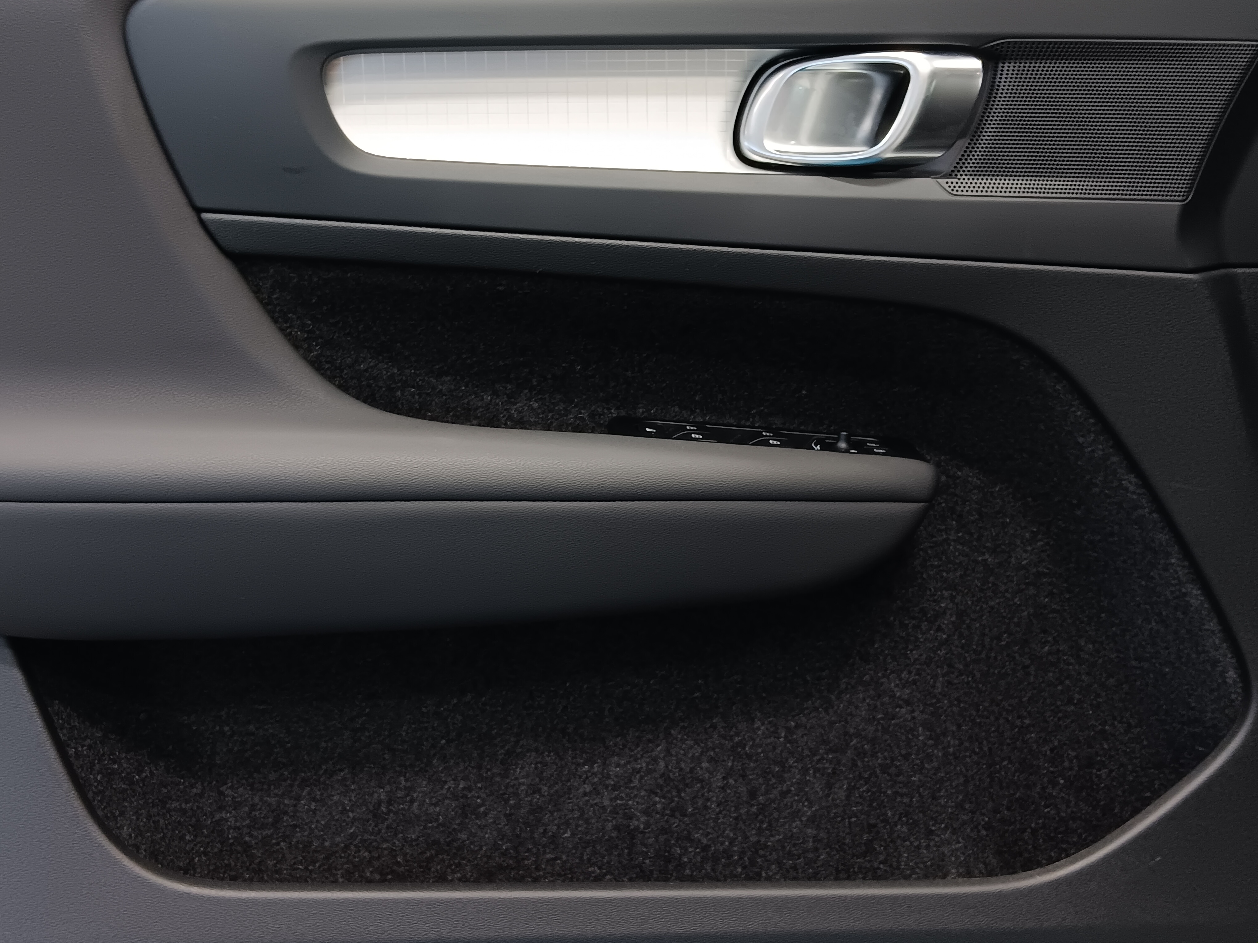 VOLVO XC40 2022