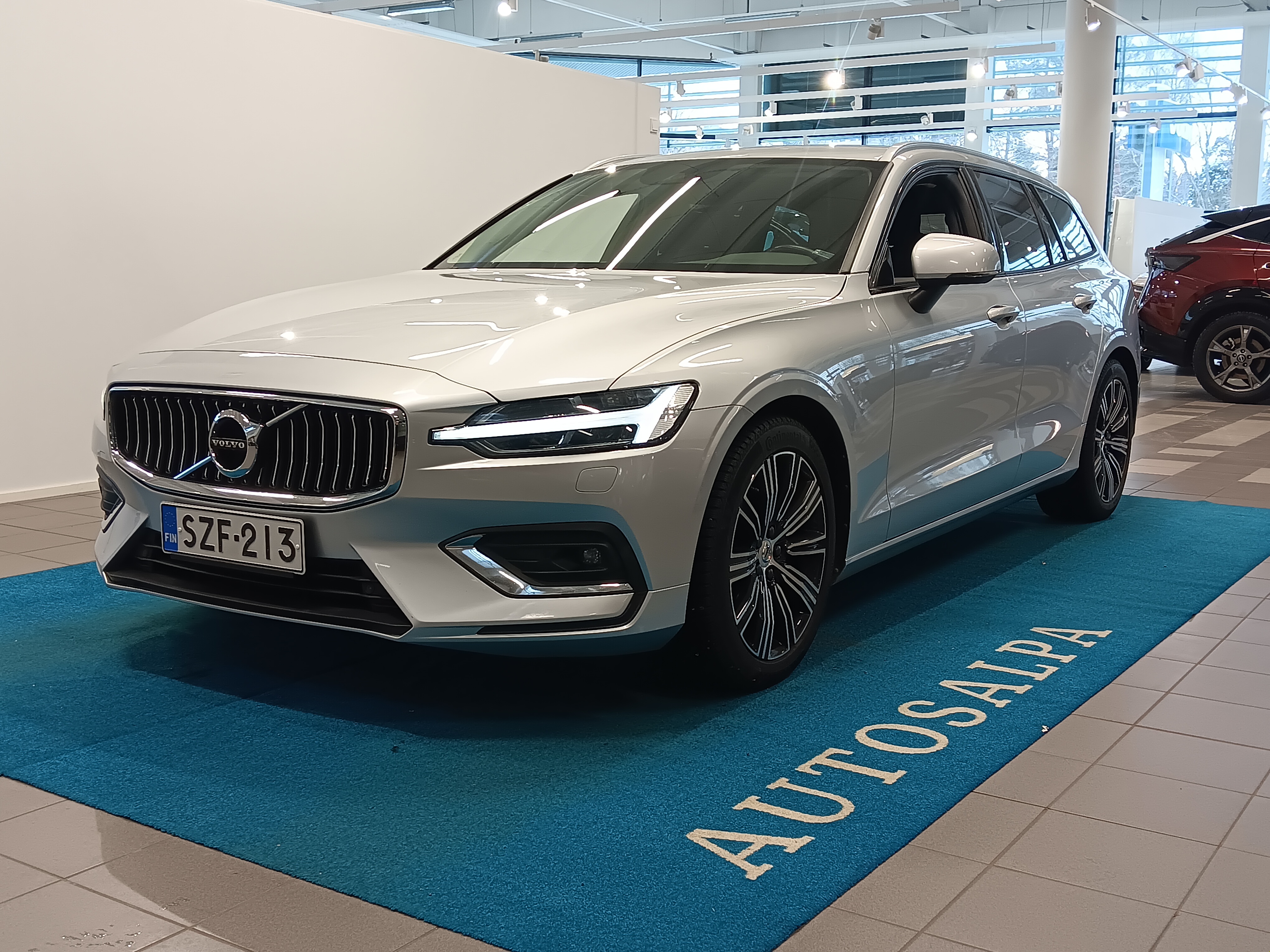 VOLVO V60 2022