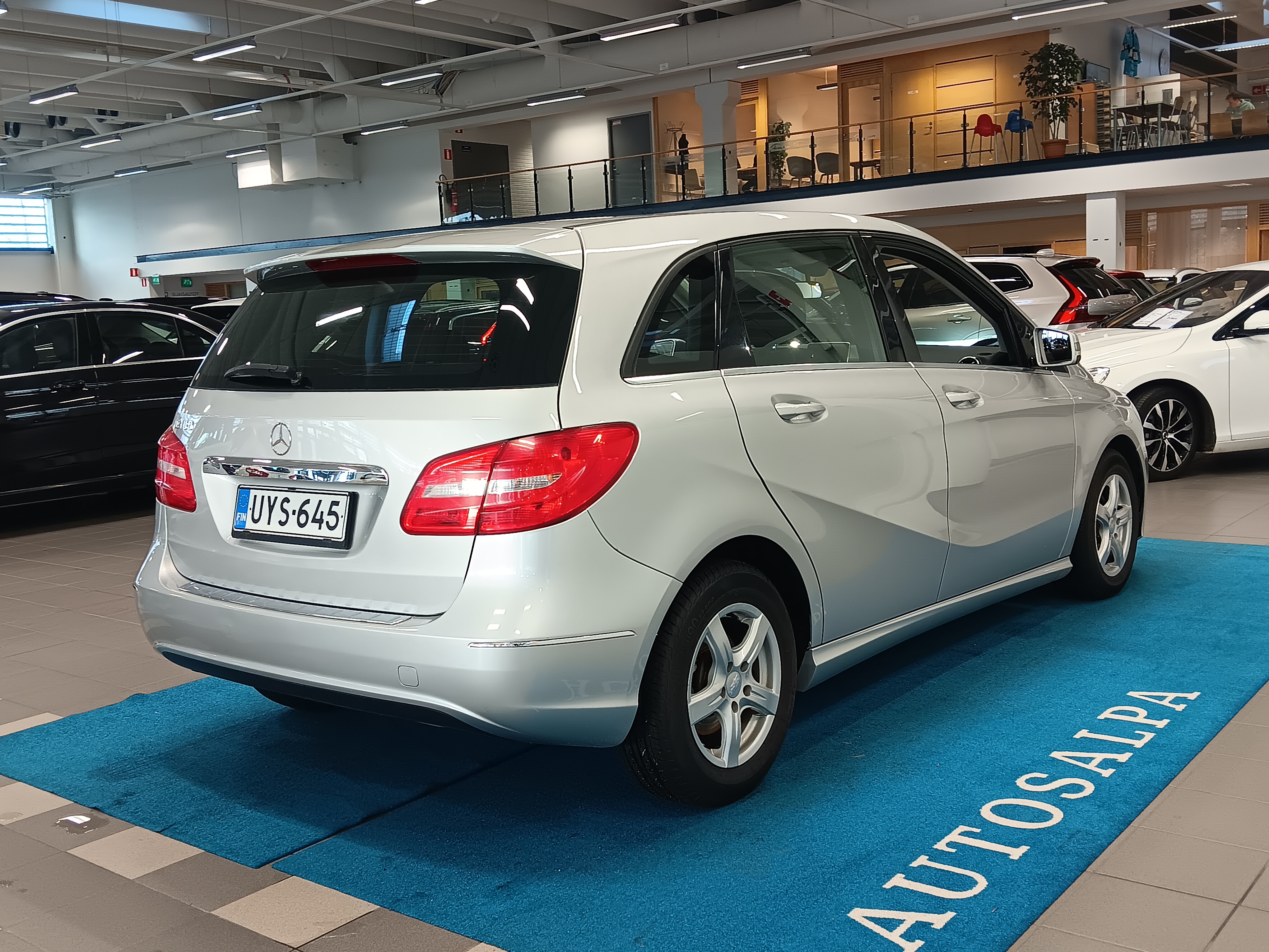 MERCEDES-BENZ B 2012