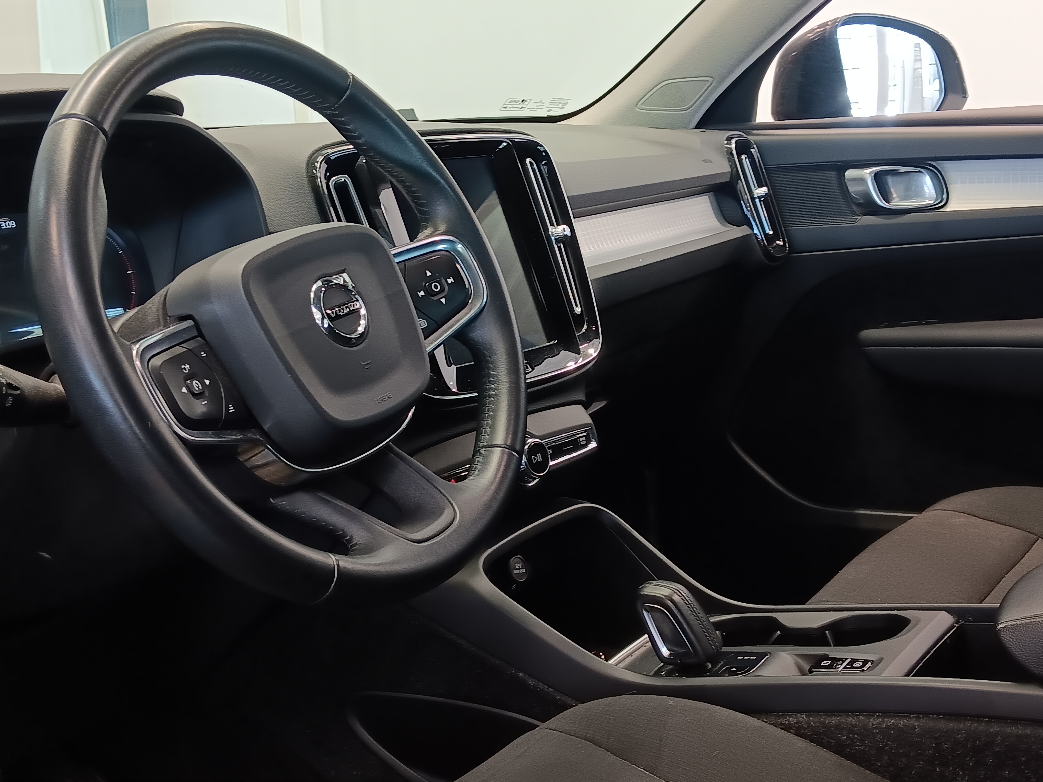 VOLVO XC40 2019
