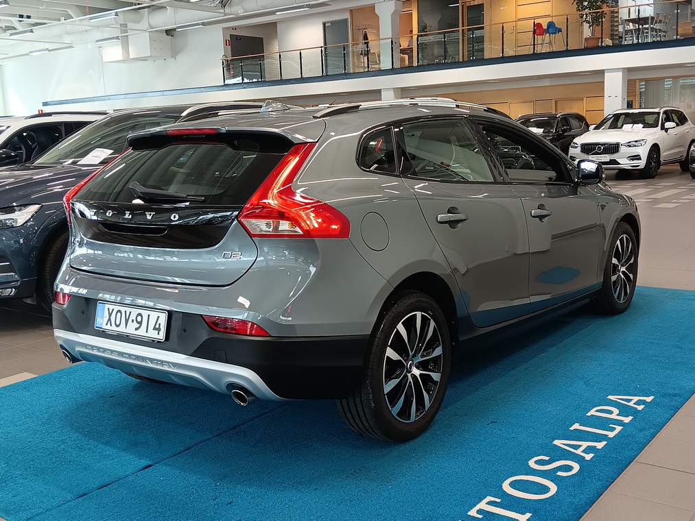 VOLVO V40 Cross Country 2018
